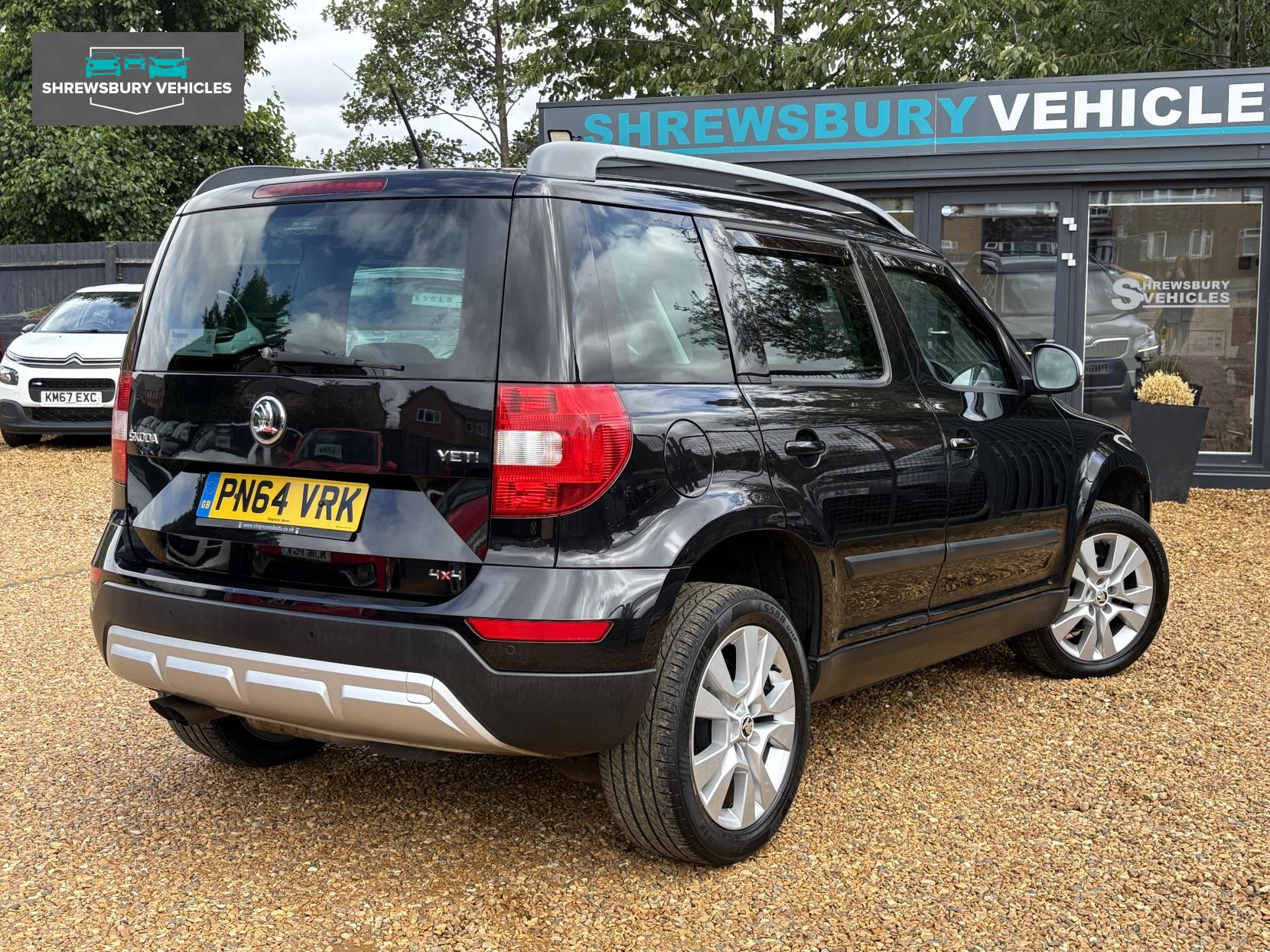 Skoda Yeti 2.0 TDI Elegance Outdoor 5dr Diesel DSG 4WD Euro 5 (140 ps)
