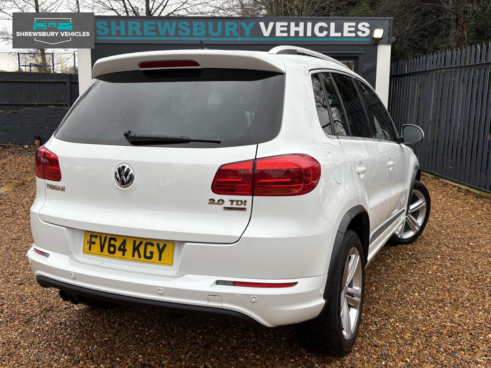 Volkswagen Tiguan 2.0 TDI BlueMotion Tech R-Line SUV 5dr Diesel DSG 4WD Euro 5 (s/s) (Nav) (140 ps)