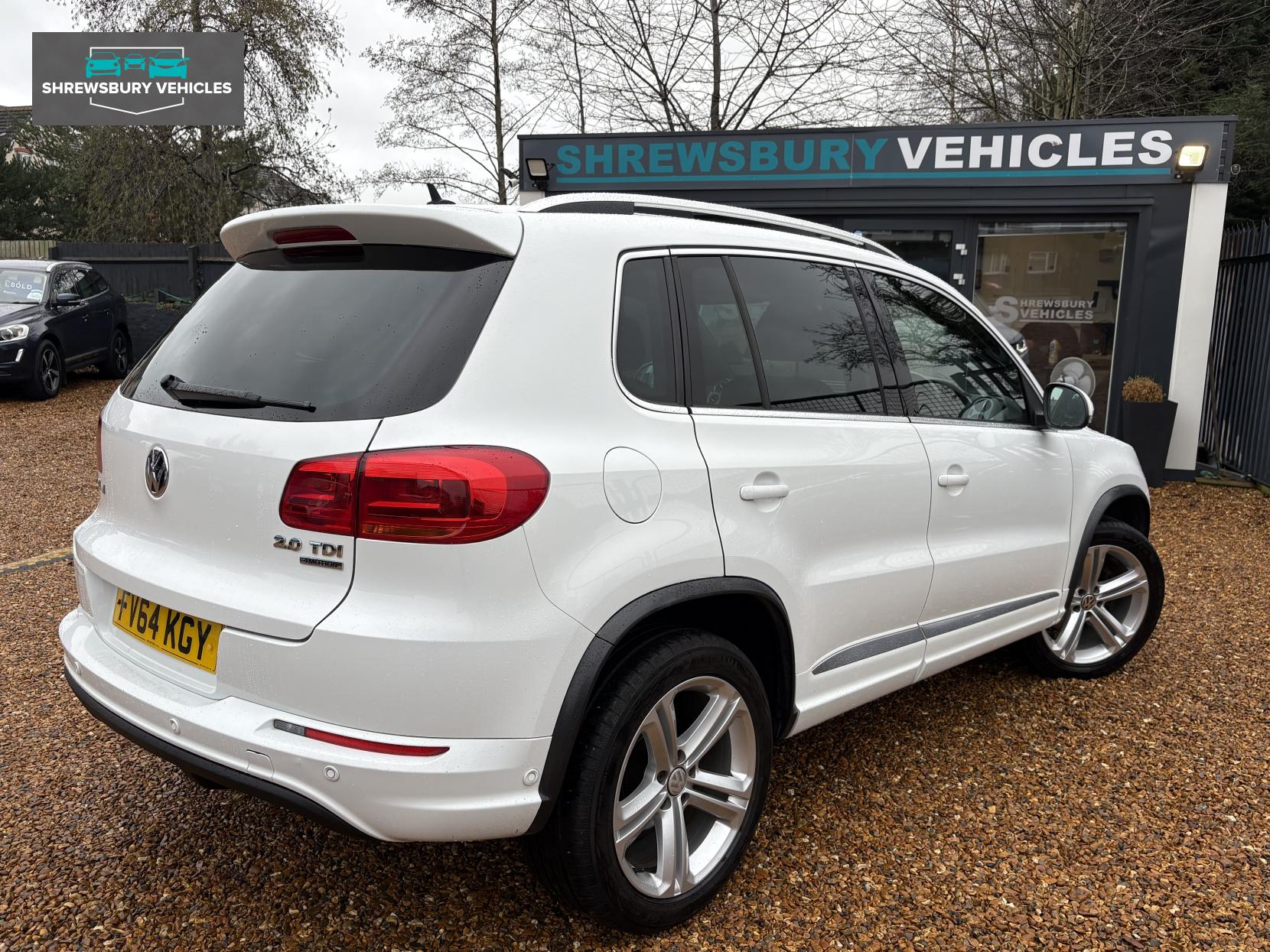 Volkswagen Tiguan 2.0 TDI BlueMotion Tech R-Line SUV 5dr Diesel DSG 4WD Euro 5 (s/s) (Nav) (140 ps)