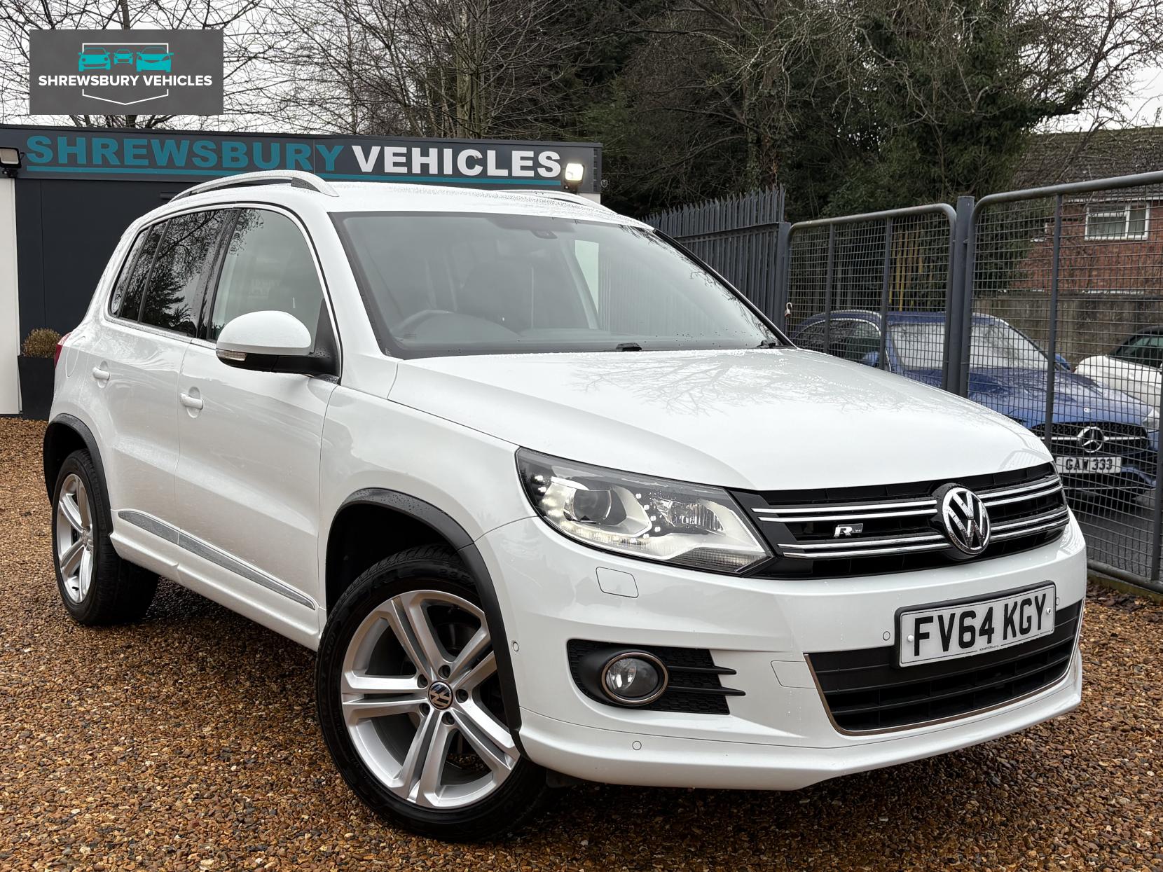 Volkswagen Tiguan 2.0 TDI BlueMotion Tech R-Line SUV 5dr Diesel DSG 4WD Euro 5 (s/s) (Nav) (140 ps)