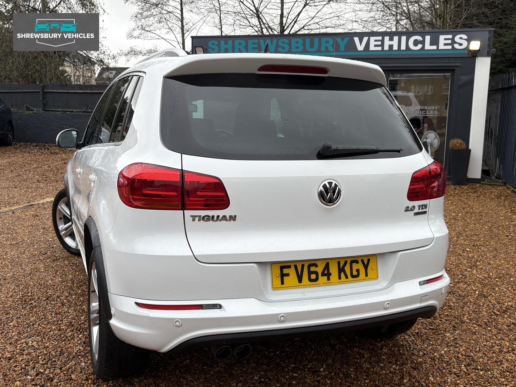 Volkswagen Tiguan 2.0 TDI BlueMotion Tech R-Line SUV 5dr Diesel DSG 4WD Euro 5 (s/s) (Nav) (140 ps)