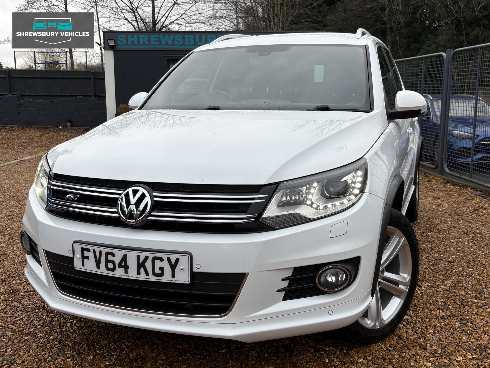 Volkswagen Tiguan 2.0 TDI BlueMotion Tech R-Line SUV 5dr Diesel DSG 4WD Euro 5 (s/s) (Nav) (140 ps)