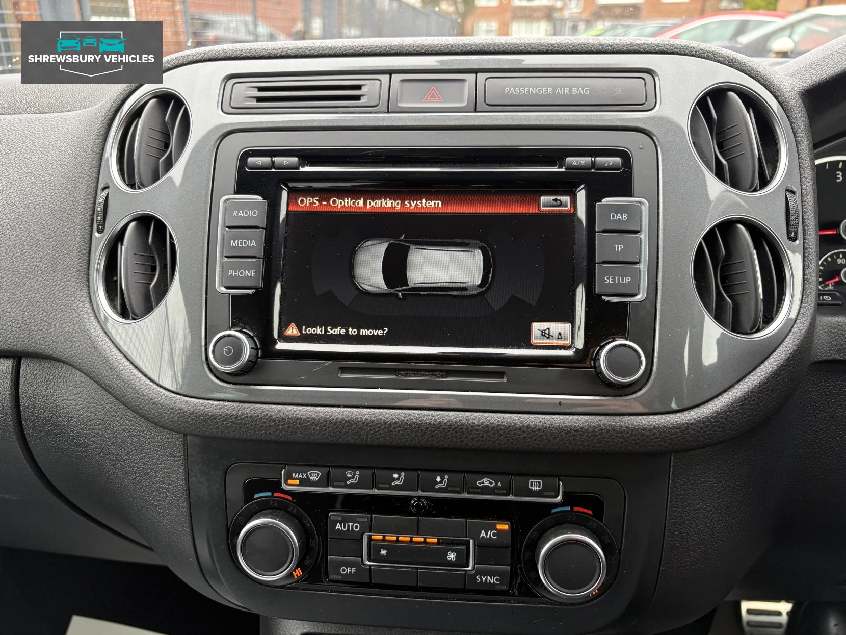 Volkswagen Tiguan 2.0 TDI BlueMotion Tech R-Line SUV 5dr Diesel DSG 4WD Euro 5 (s/s) (Nav) (140 ps)