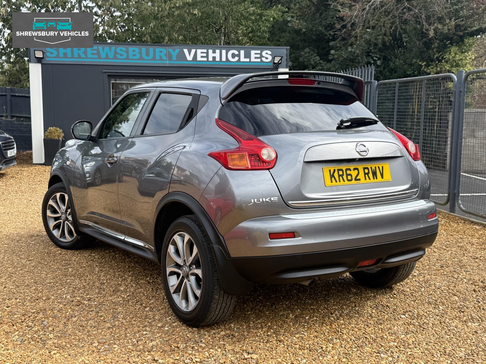Nissan Juke 1.6 Acenta Premium SUV 5dr Petrol Manual Euro 5 (s/s) (117 ps)