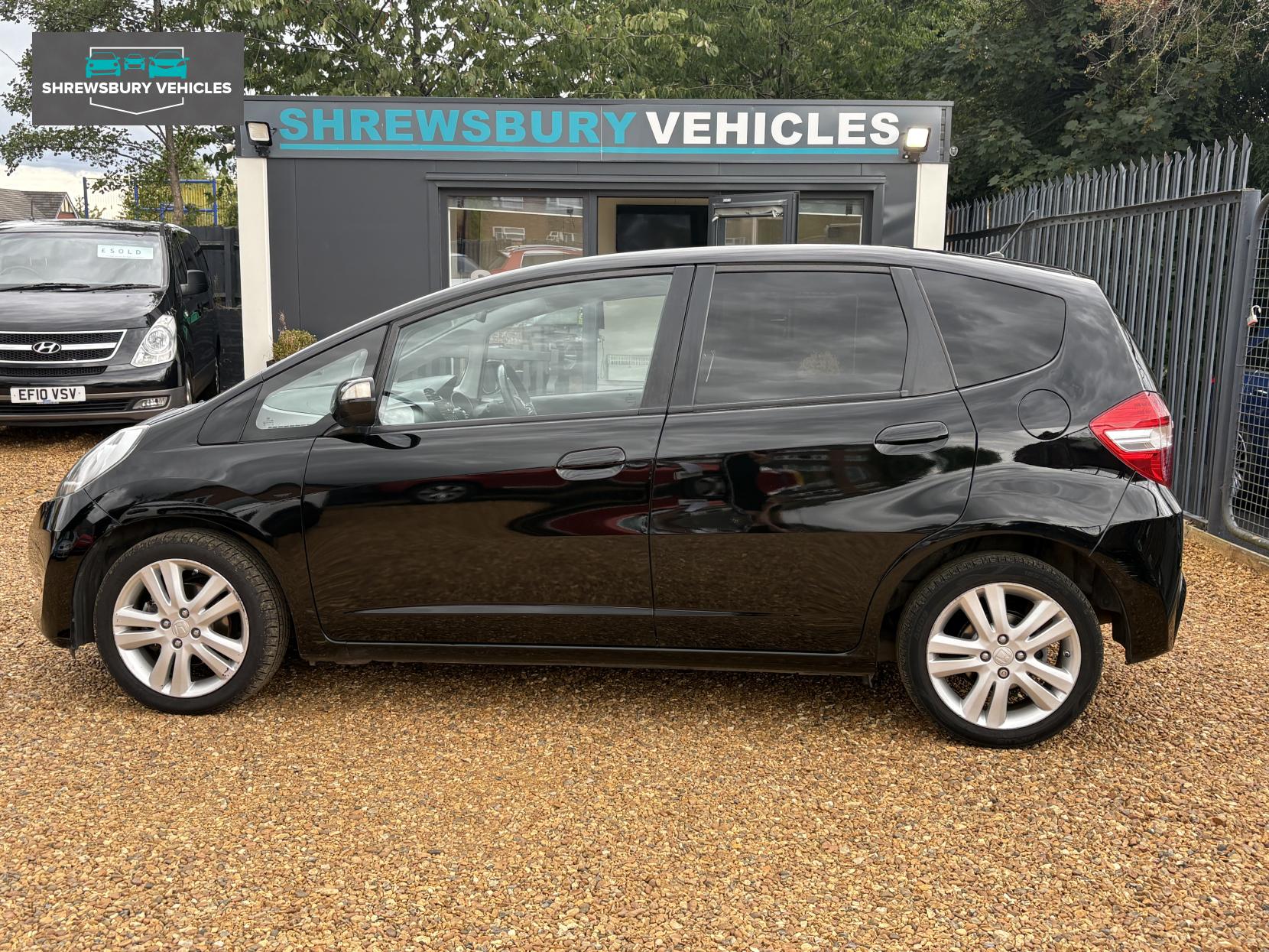 Honda Jazz 1.4 i-VTEC ES Plus Hatchback 5dr Petrol CVT Euro 5 (99 ps)
