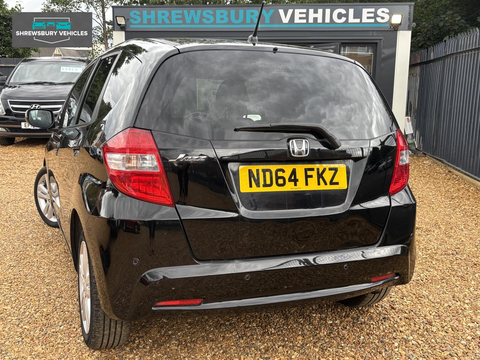 Honda Jazz 1.4 i-VTEC ES Plus Hatchback 5dr Petrol CVT Euro 5 (99 ps)