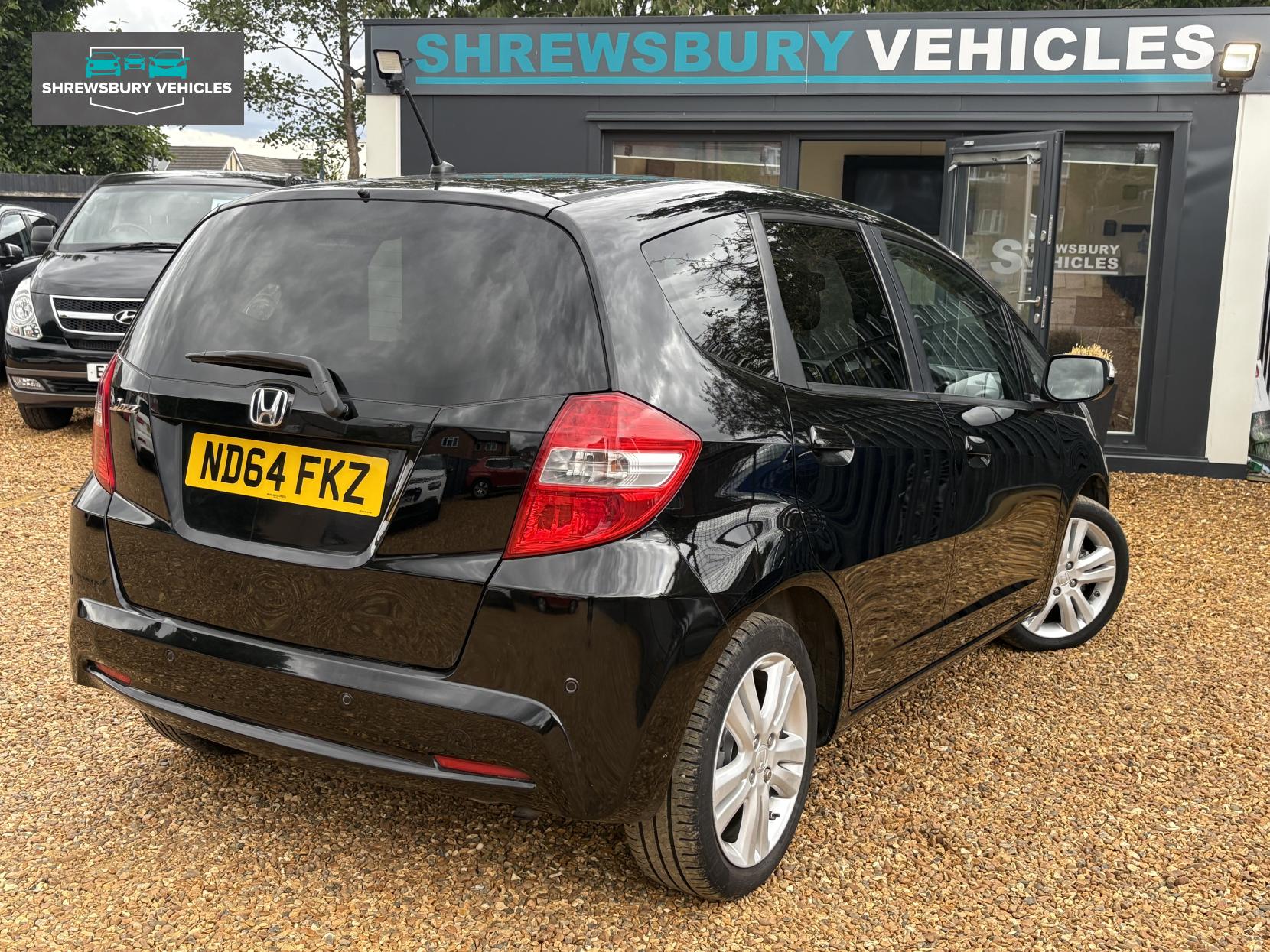 Honda Jazz 1.4 i-VTEC ES Plus Hatchback 5dr Petrol CVT Euro 5 (99 ps)