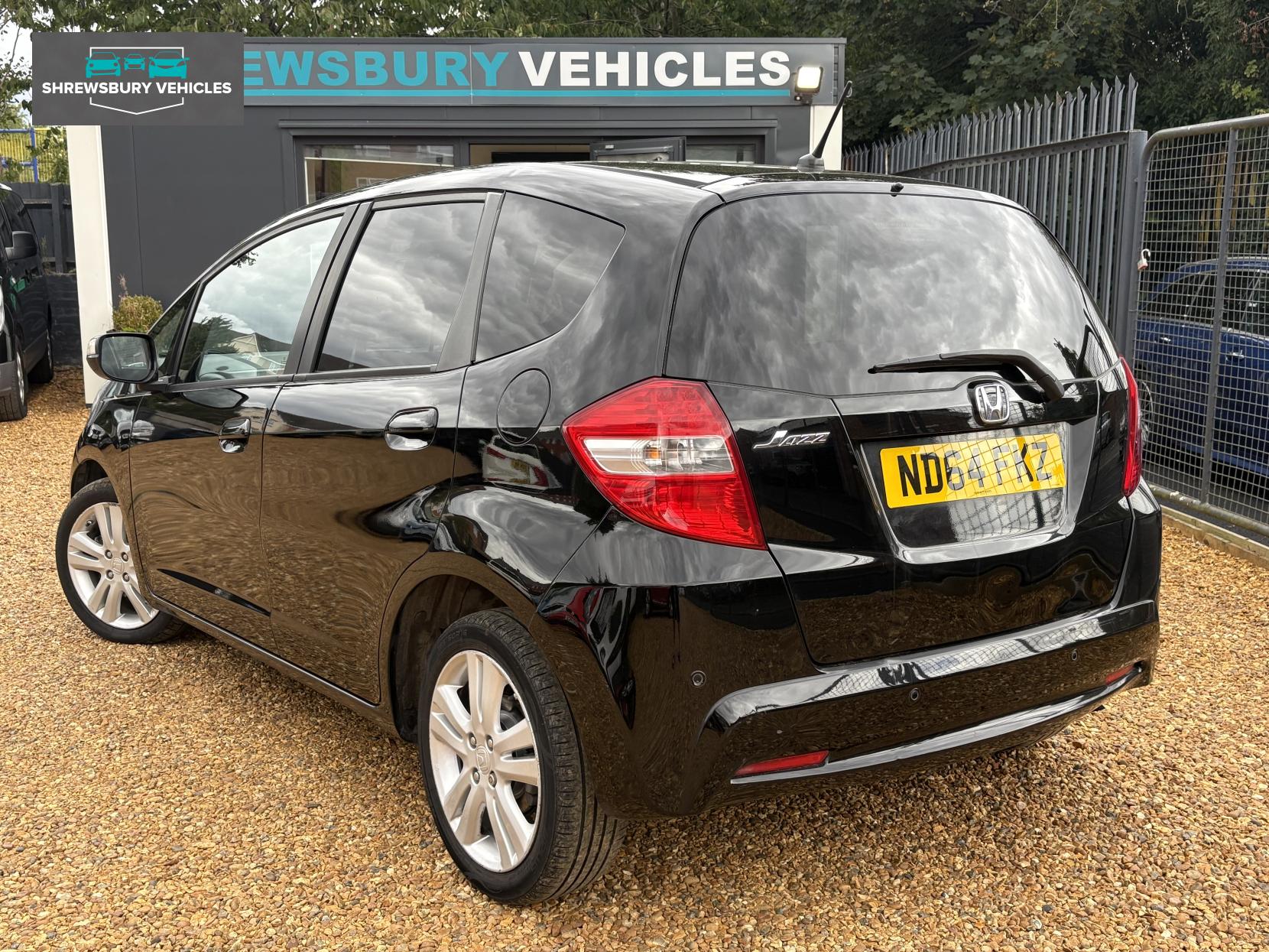Honda Jazz 1.4 i-VTEC ES Plus Hatchback 5dr Petrol CVT Euro 5 (99 ps)
