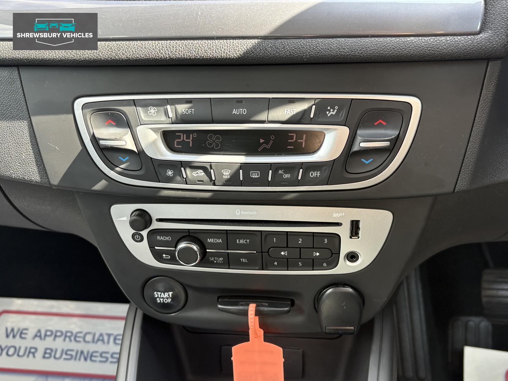 Renault Megane 1.2 TCe ENERGY Dynamique TomTom Hatchback 5dr Petrol Manual Euro 5 (s/s) (115 ps)
