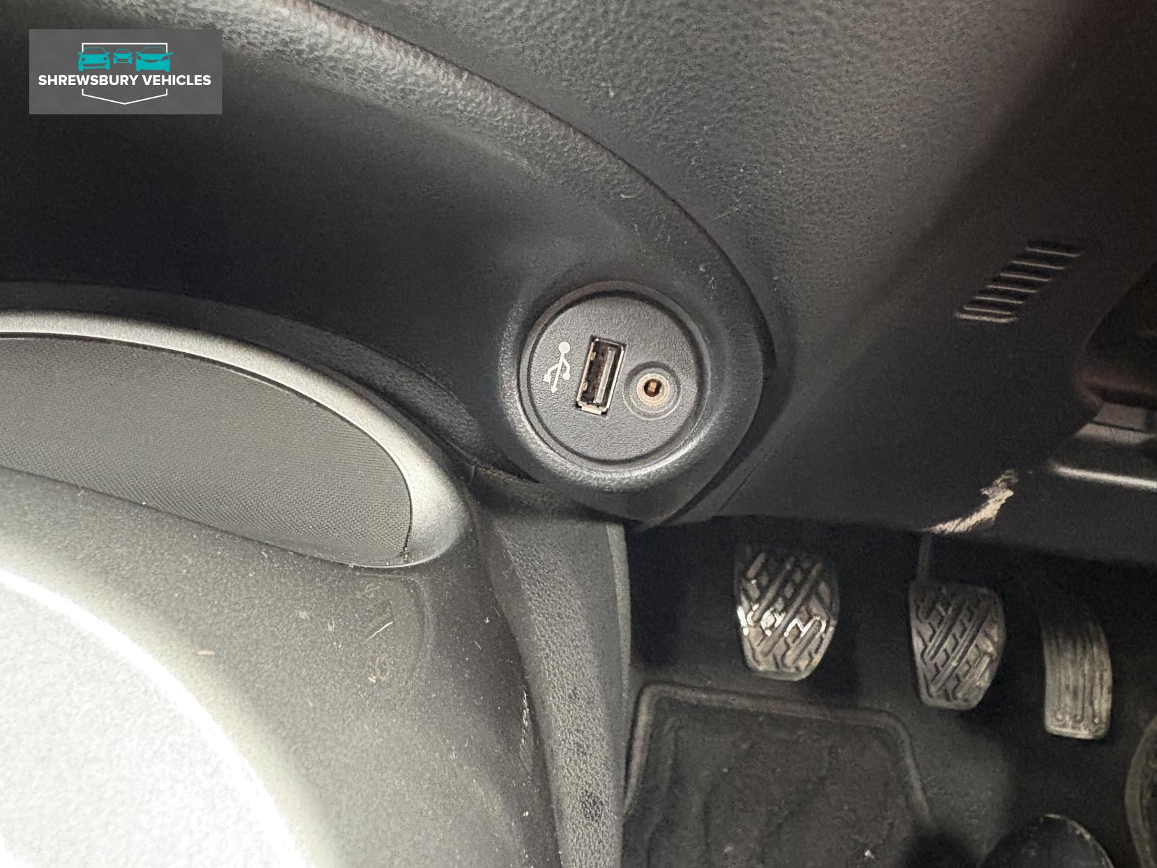 Nissan Juke 1.2 DIG-T Acenta SUV 5dr Petrol Manual Euro 6 (s/s) (115 ps)