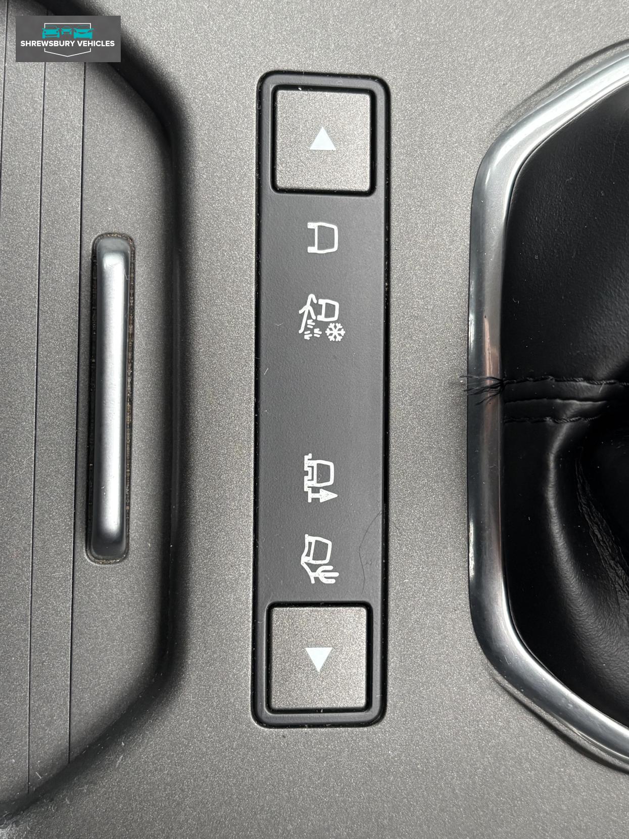 Land Rover Range Rover Evoque 2.0 TD4 SE SUV 5dr Diesel Manual 4WD Euro 6 (s/s) (180 ps)