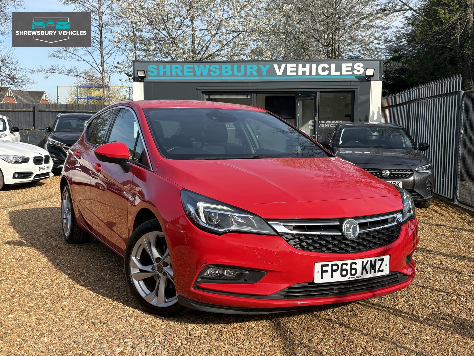 Vauxhall Astra 1.0i Turbo ecoFLEX SRi Nav Hatchback 5dr Petrol Manual Euro 6 (s/s) (105 ps)