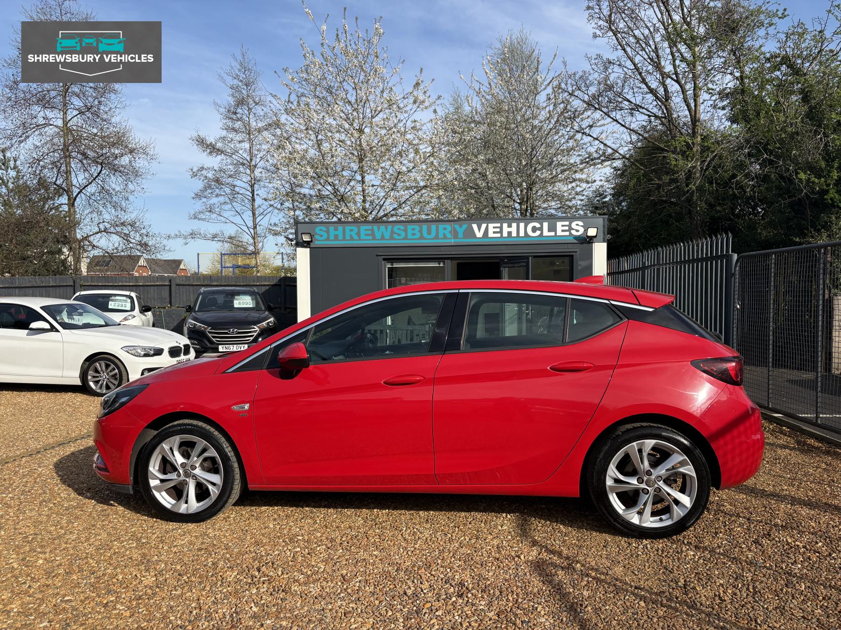 Vauxhall Astra 1.0i Turbo ecoFLEX SRi Nav Hatchback 5dr Petrol Manual Euro 6 (s/s) (105 ps)