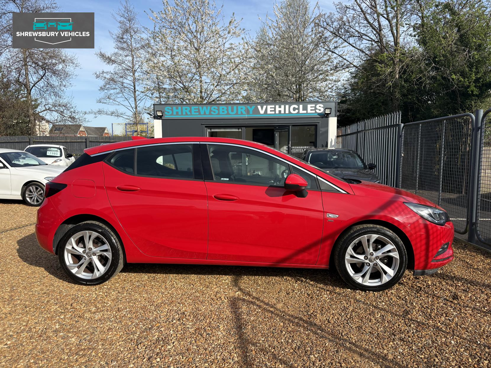 Vauxhall Astra 1.0i Turbo ecoFLEX SRi Nav Hatchback 5dr Petrol Manual Euro 6 (s/s) (105 ps)