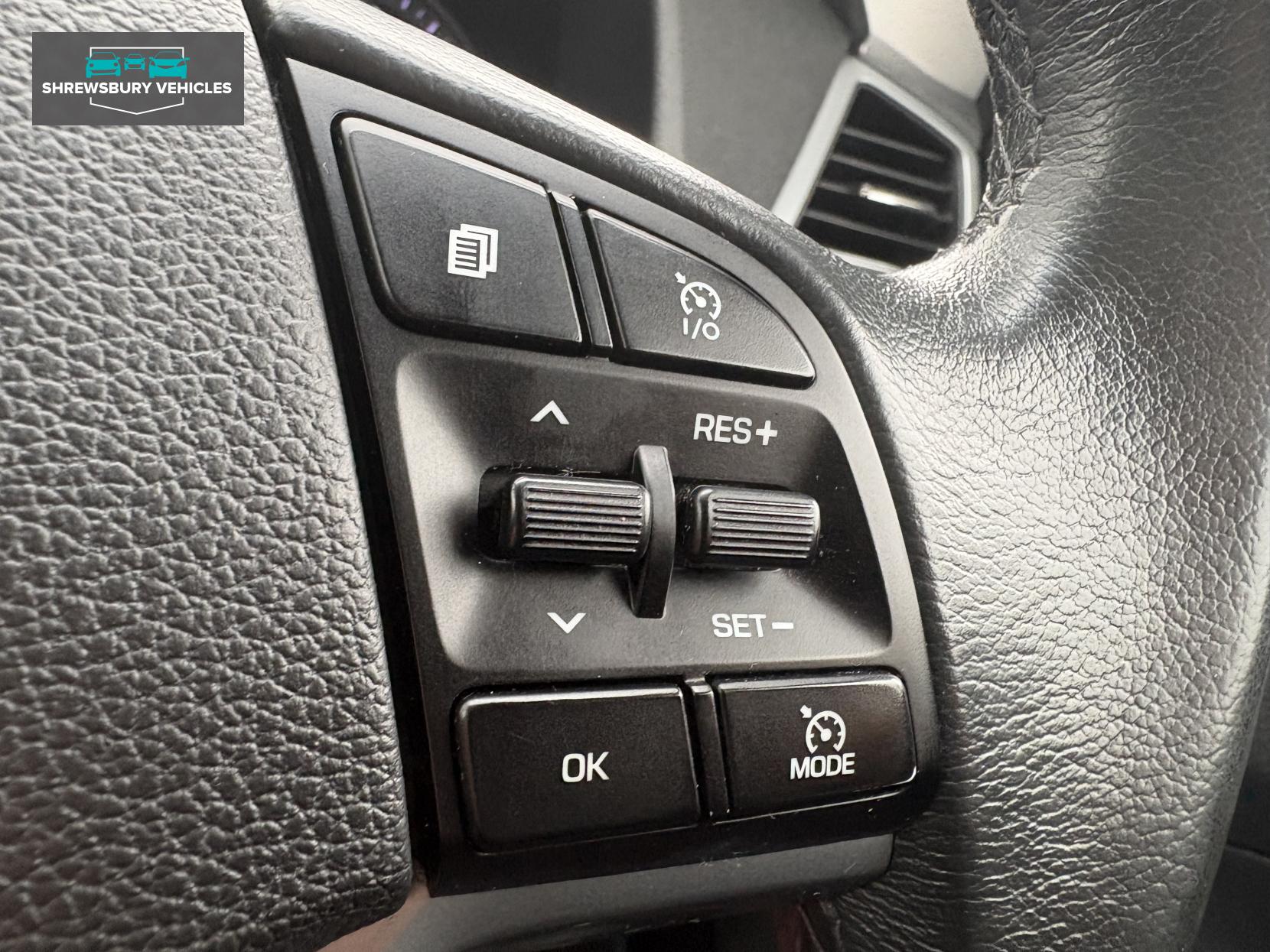 Hyundai TUCSON 1.7 CRDi Blue Drive Premium SUV 5dr Diesel Manual Euro 6 (s/s) (116 ps)