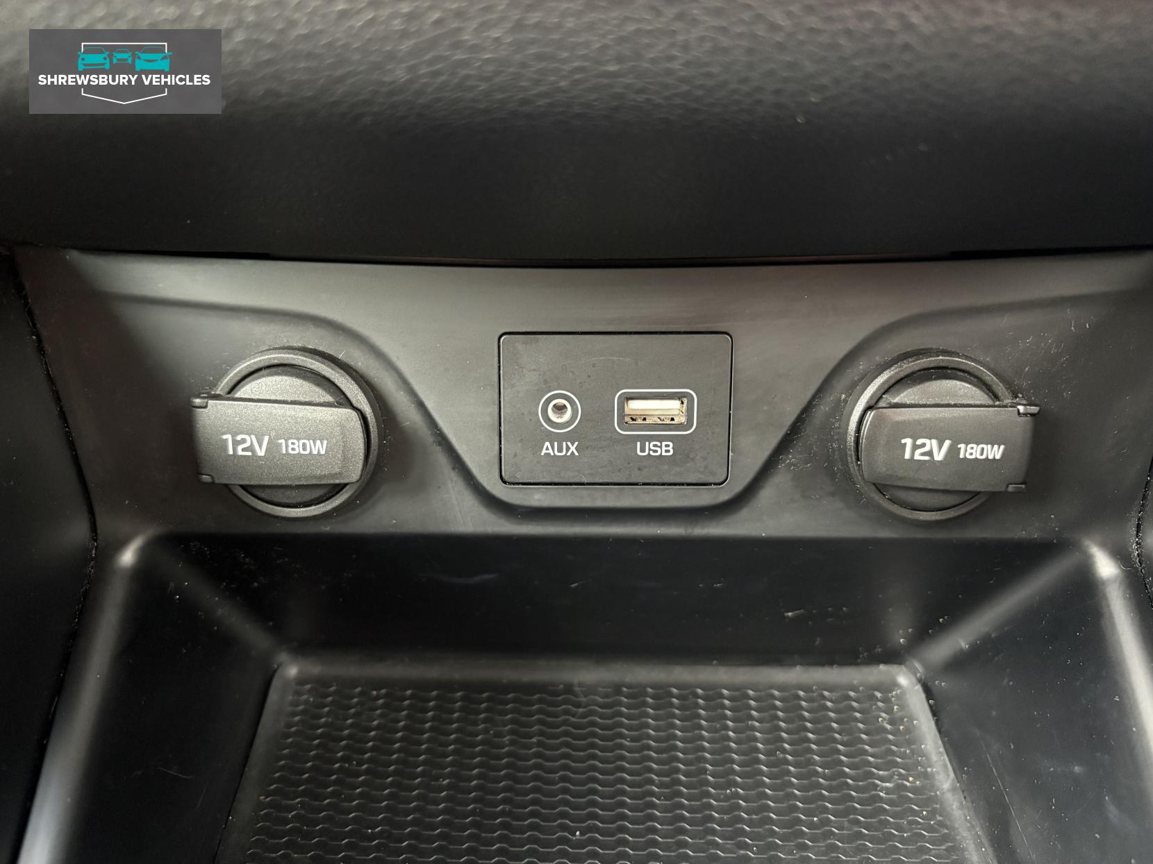 Hyundai TUCSON 1.7 CRDi Blue Drive Premium SUV 5dr Diesel Manual Euro 6 (s/s) (116 ps)