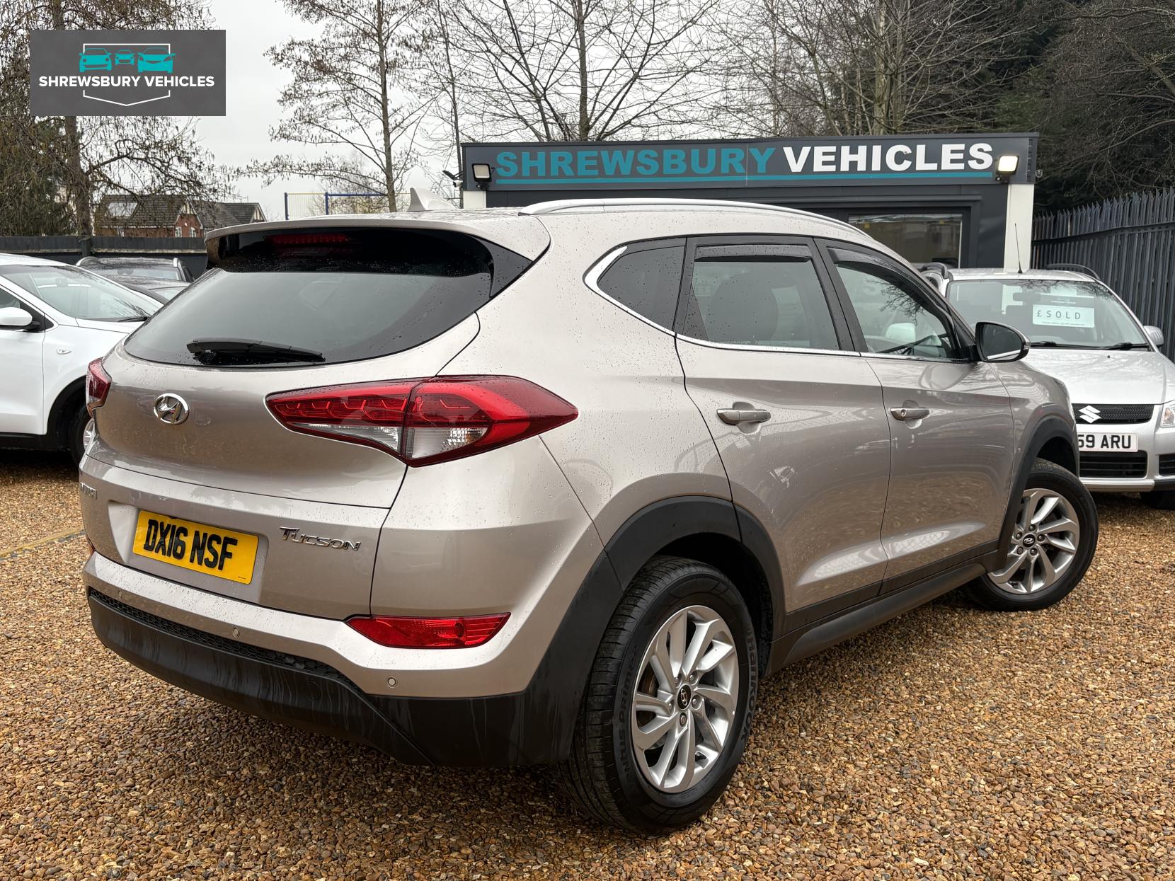 Hyundai TUCSON 1.7 CRDi Blue Drive Premium SUV 5dr Diesel Manual Euro 6 (s/s) (116 ps)