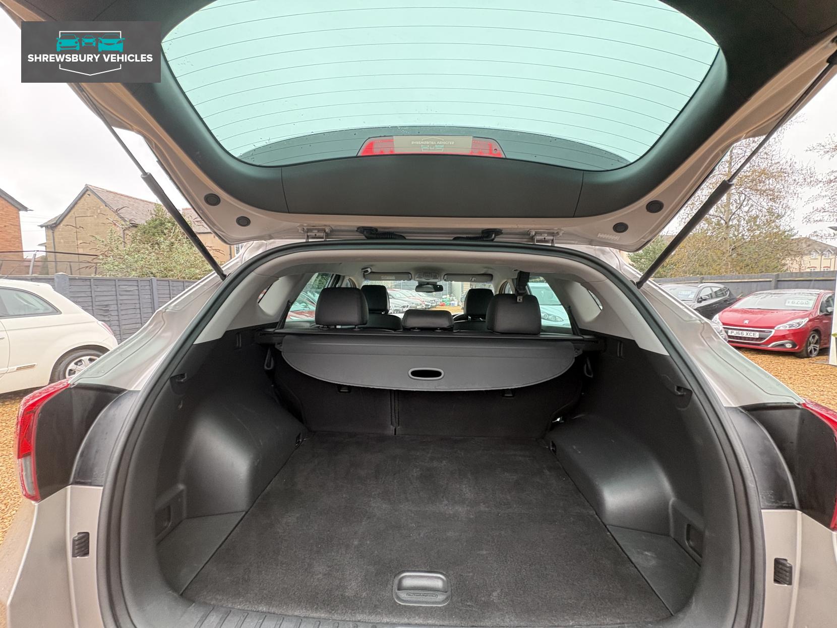 Hyundai TUCSON 1.7 CRDi Blue Drive Premium SUV 5dr Diesel Manual Euro 6 (s/s) (116 ps)