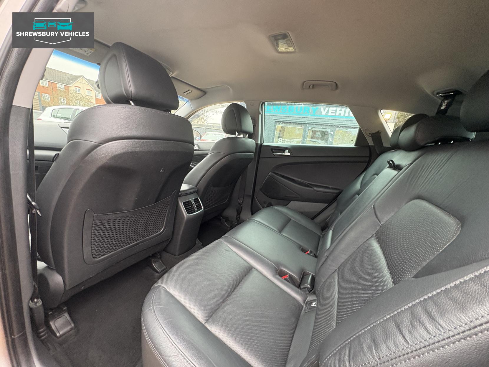 Hyundai TUCSON 1.7 CRDi Blue Drive Premium SUV 5dr Diesel Manual Euro 6 (s/s) (116 ps)