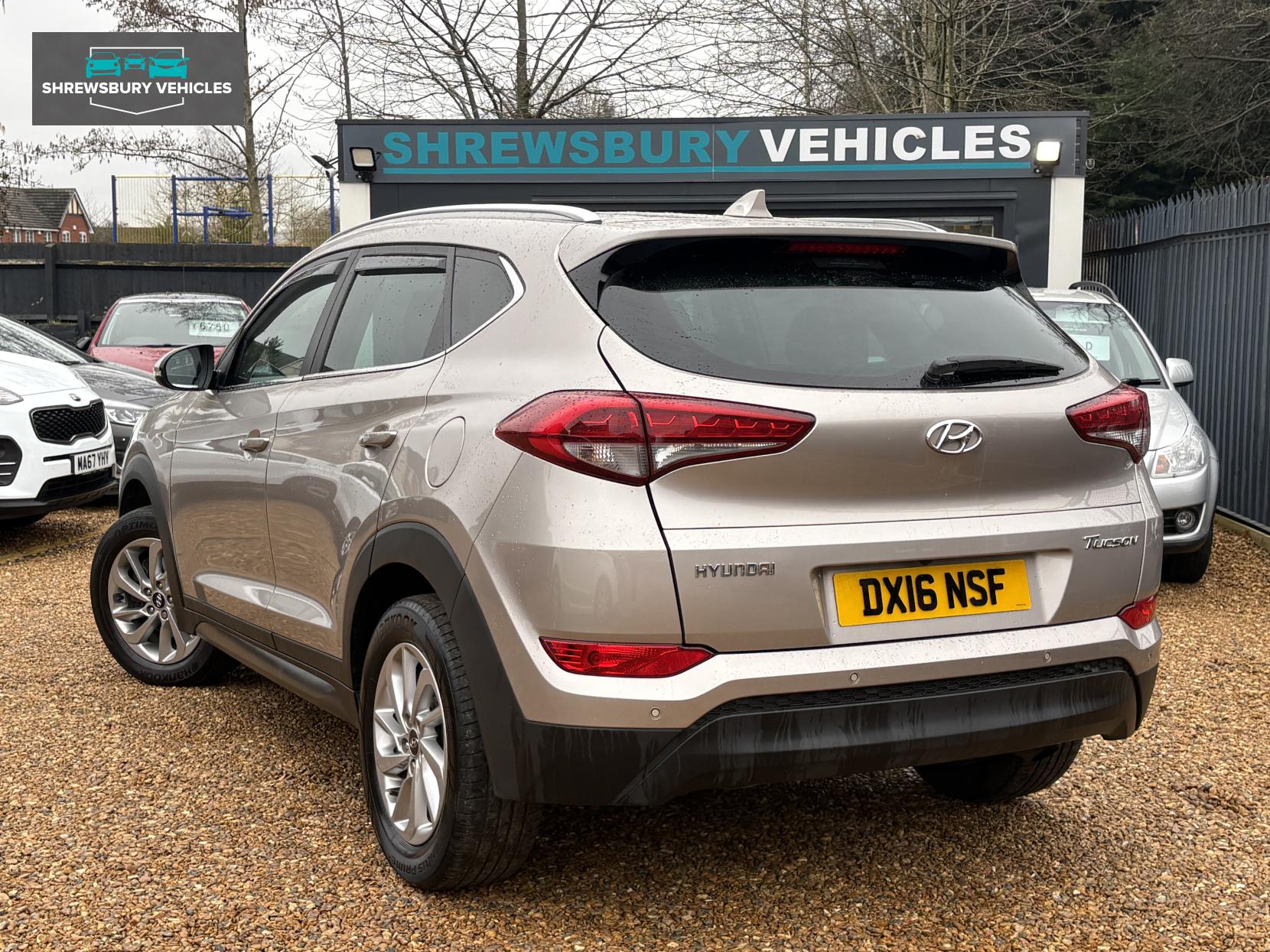 Hyundai TUCSON 1.7 CRDi Blue Drive Premium SUV 5dr Diesel Manual Euro 6 (s/s) (116 ps)