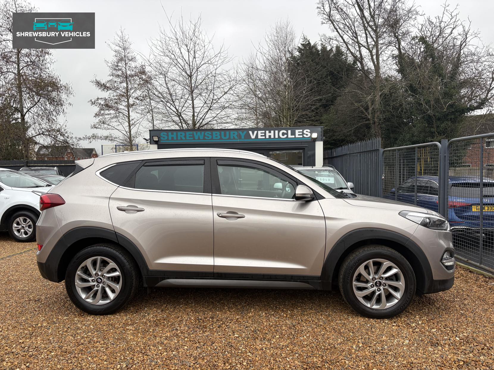 Hyundai TUCSON 1.7 CRDi Blue Drive Premium SUV 5dr Diesel Manual Euro 6 (s/s) (116 ps)