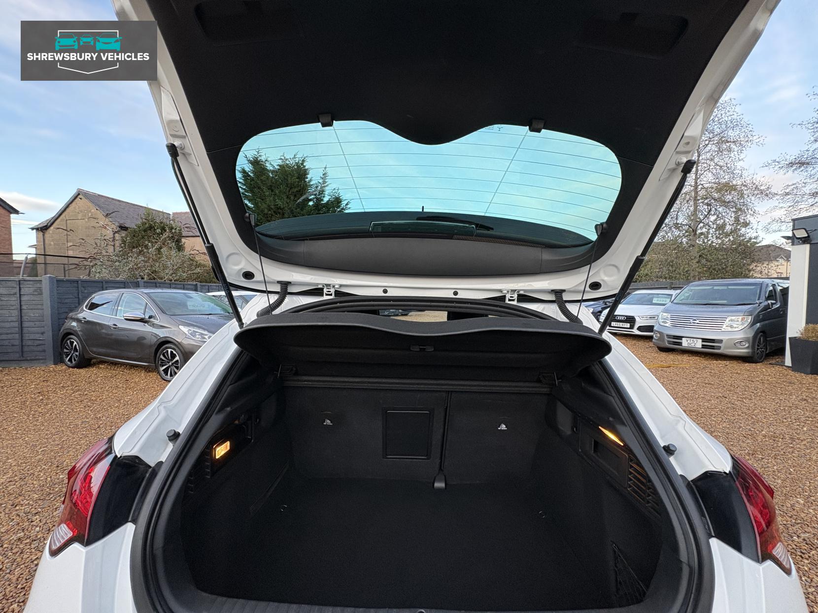 DS AUTOMOBILES DS 4 CROSSBACK 1.6 BlueHDi Crossback 5dr Diesel Manual Euro 6 (s/s) (120 ps)