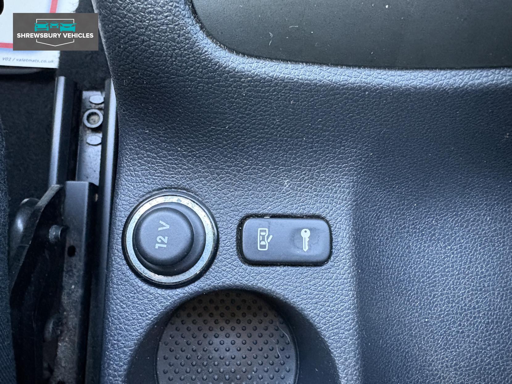 Skoda Yeti 2.0 TDI Adventure SUV 5dr Diesel Manual 4WD Euro 5 (140 ps)