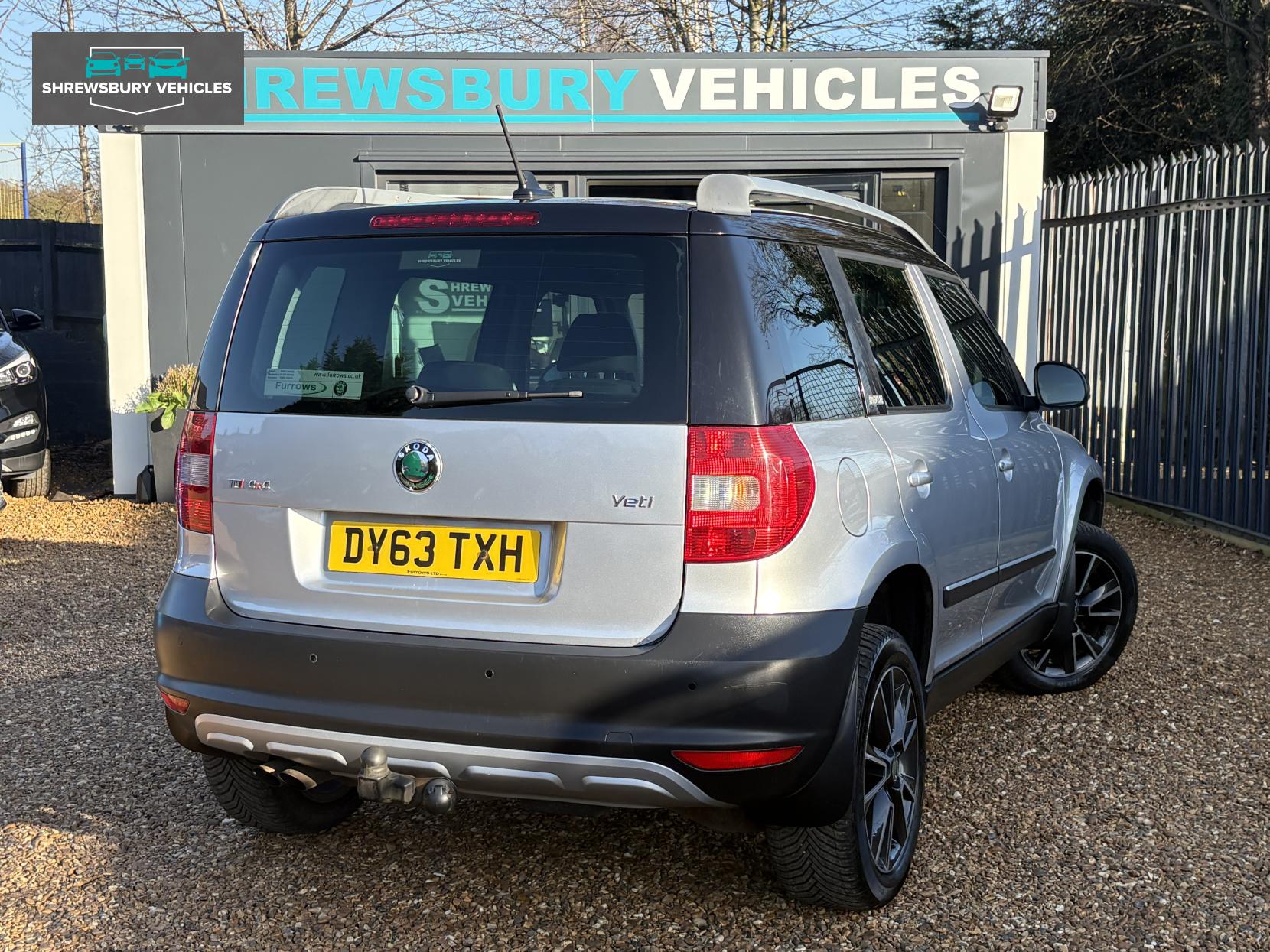 Skoda Yeti 2.0 TDI Adventure SUV 5dr Diesel Manual 4WD Euro 5 (140 ps)
