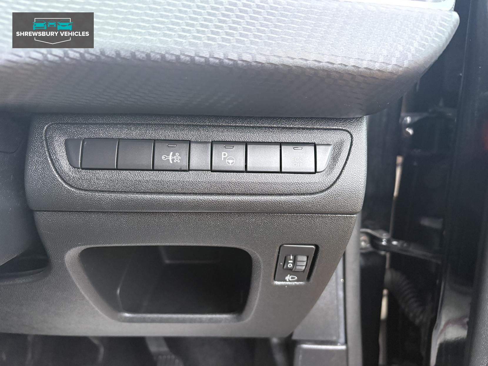 Peugeot 208 1.2 PureTech Tech Edition Hatchback 5dr Petrol Manual Euro 6 (s/s) (82 ps)