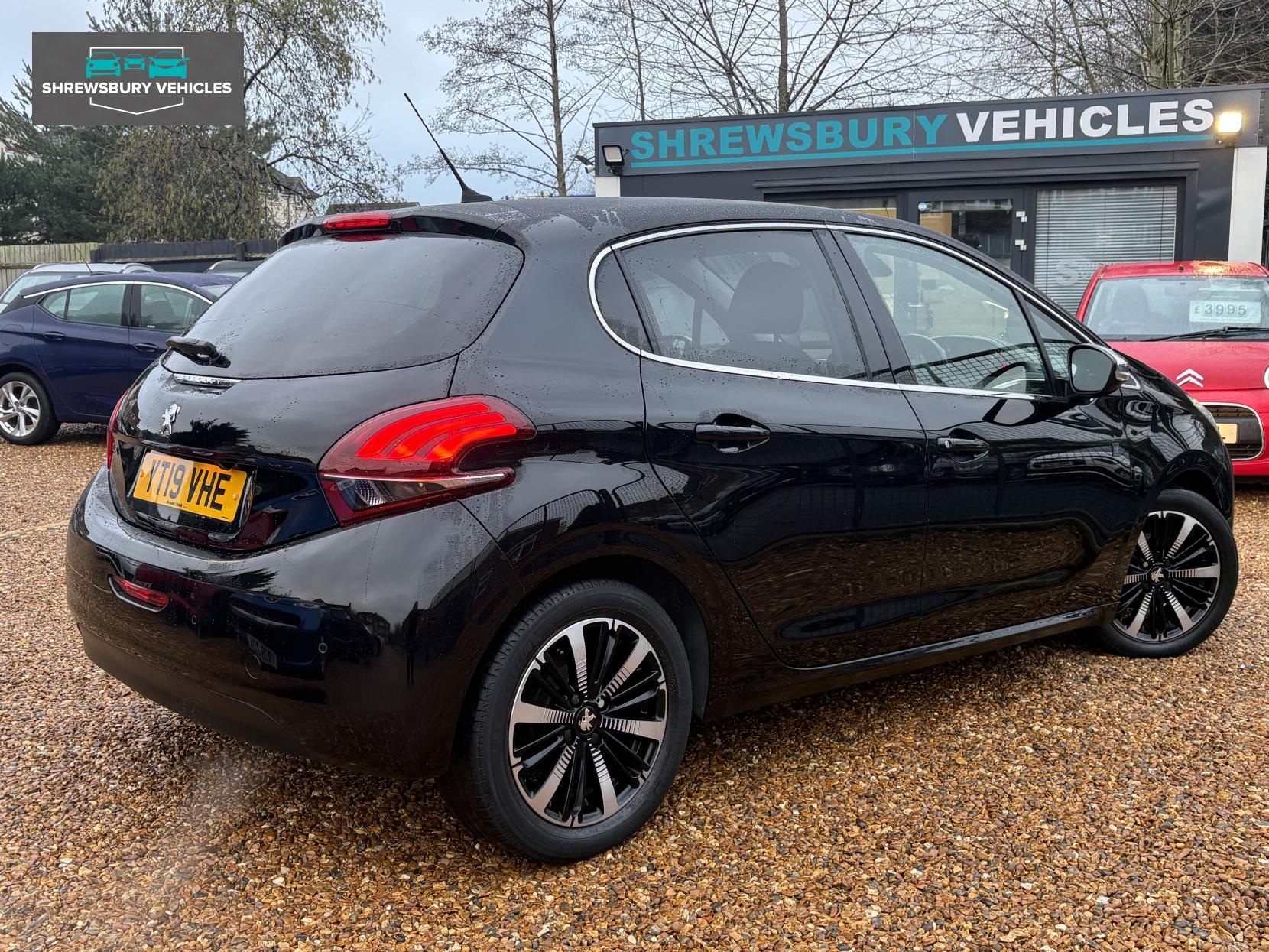 Peugeot 208 1.2 PureTech Tech Edition Hatchback 5dr Petrol Manual Euro 6 (s/s) (82 ps)