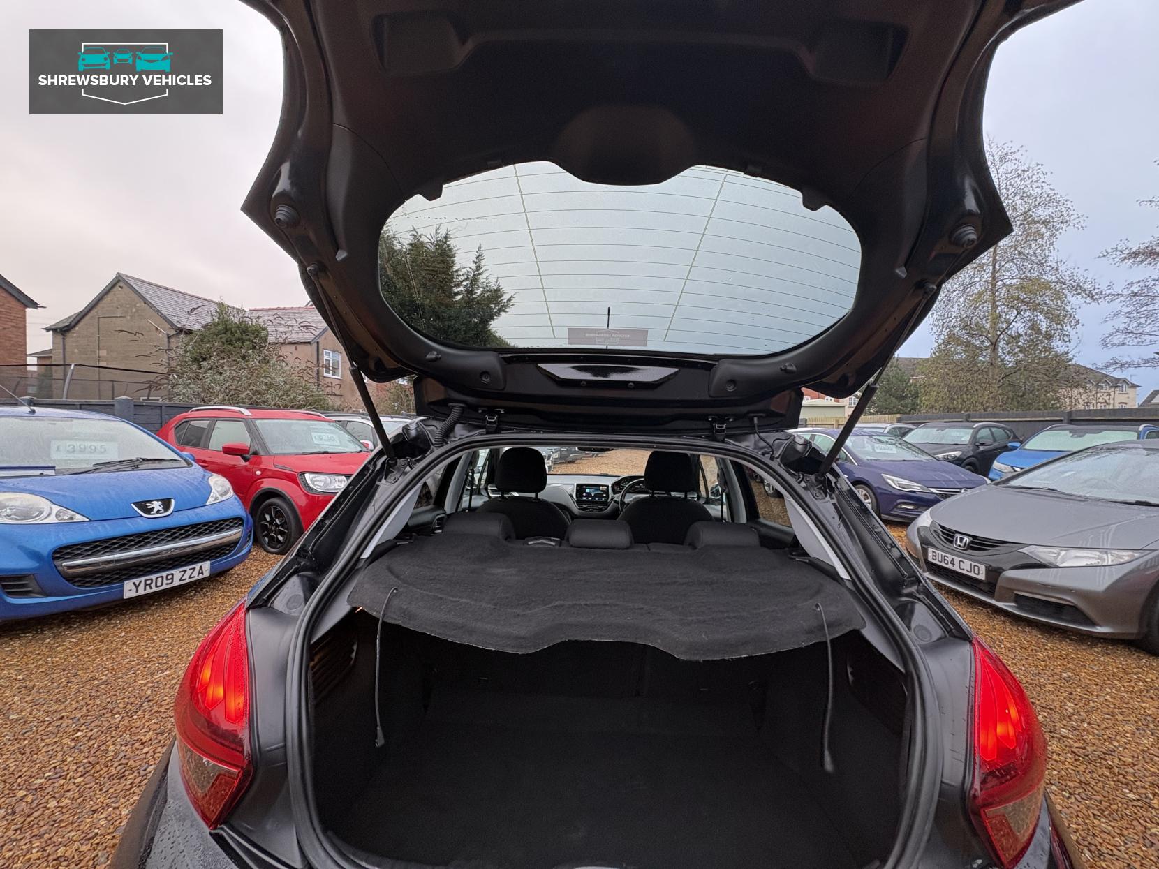 Peugeot 208 1.2 PureTech Tech Edition Hatchback 5dr Petrol Manual Euro 6 (s/s) (82 ps)