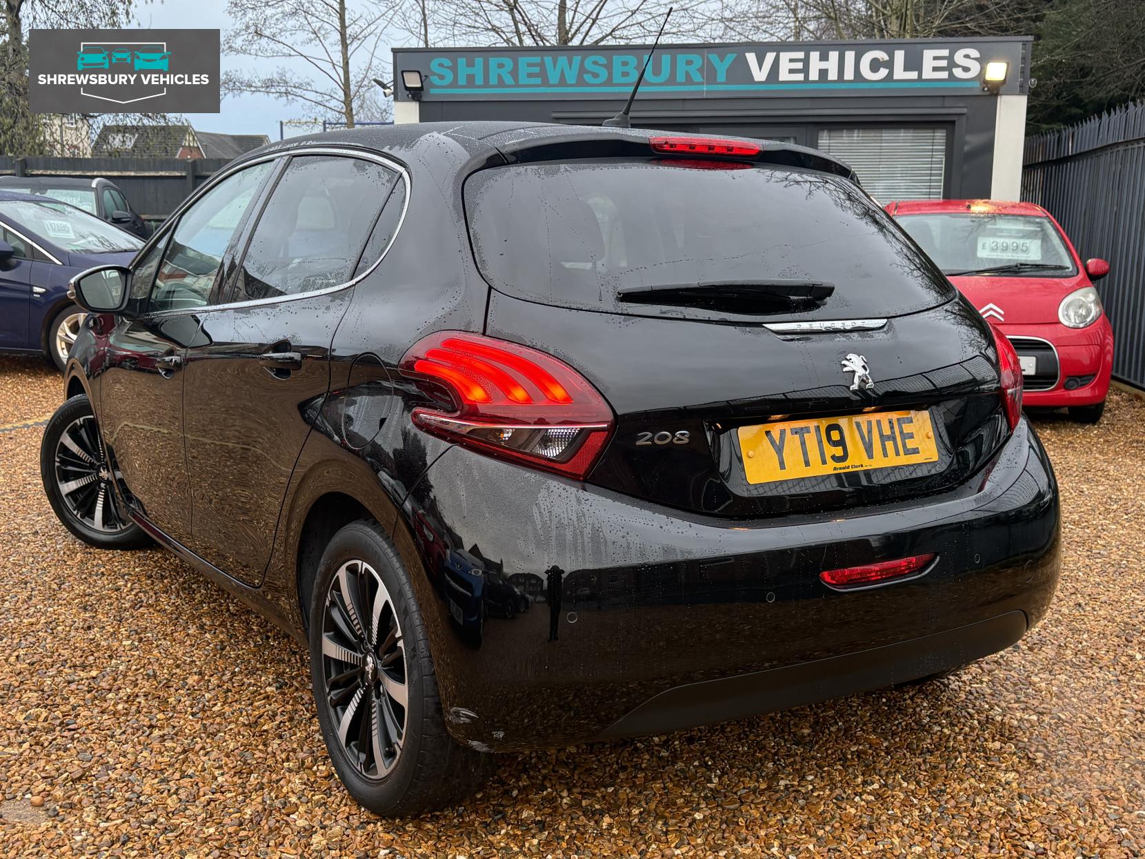 Peugeot 208 1.2 PureTech Tech Edition Hatchback 5dr Petrol Manual Euro 6 (s/s) (82 ps)