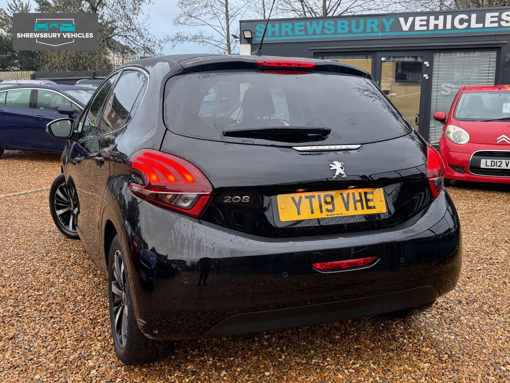 Peugeot 208 1.2 PureTech Tech Edition Hatchback 5dr Petrol Manual Euro 6 (s/s) (82 ps)