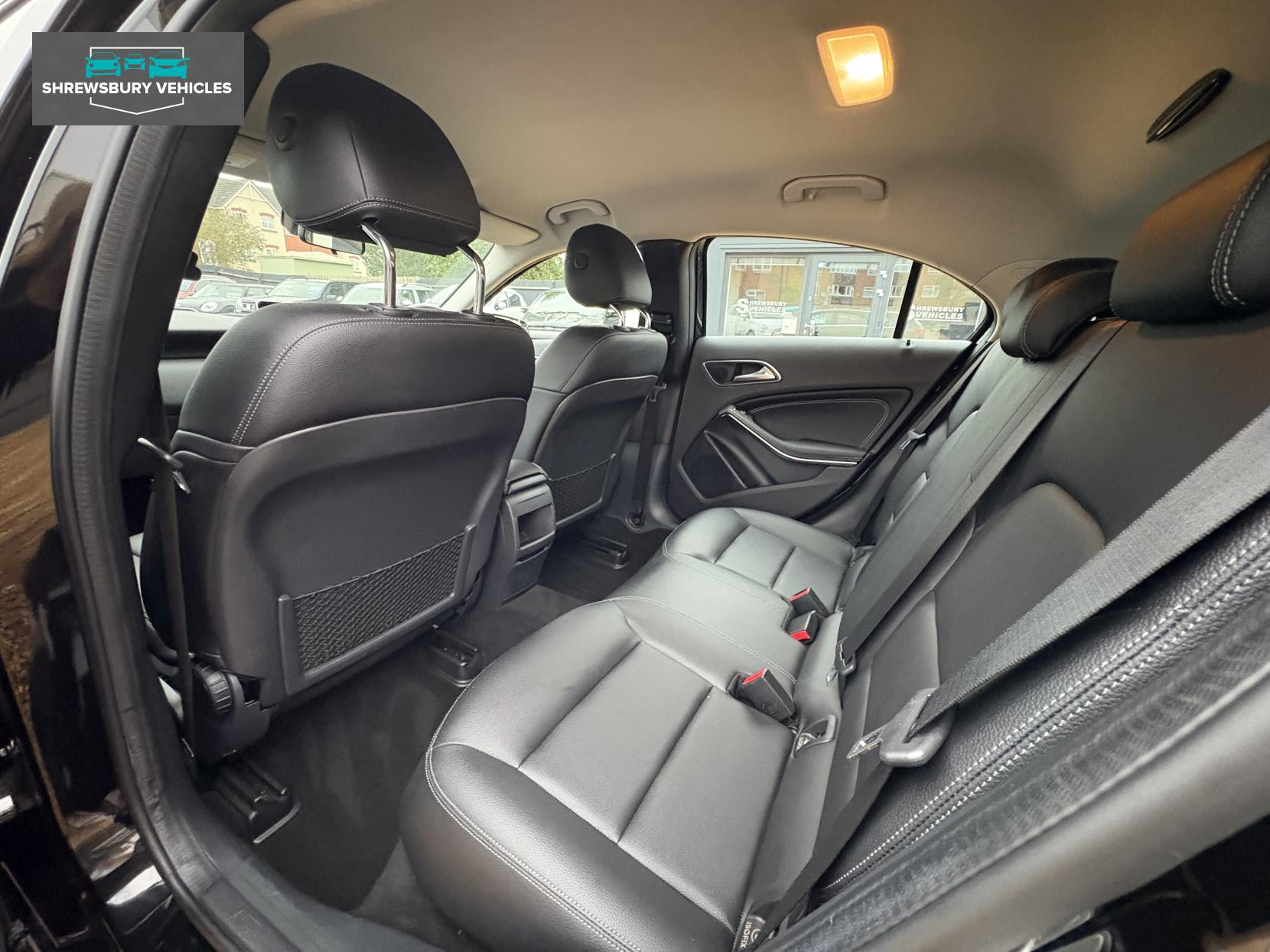 Mercedes-Benz A Class 1.5 A180d SE (Executive) Hatchback 5dr Diesel Manual Euro 6 (s/s) (109 ps)