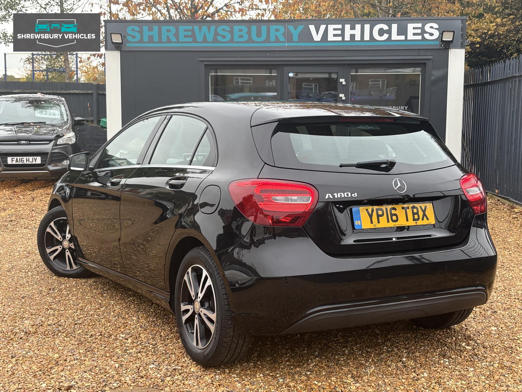 Mercedes-Benz A Class 1.5 A180d SE (Executive) Hatchback 5dr Diesel Manual Euro 6 (s/s) (109 ps)