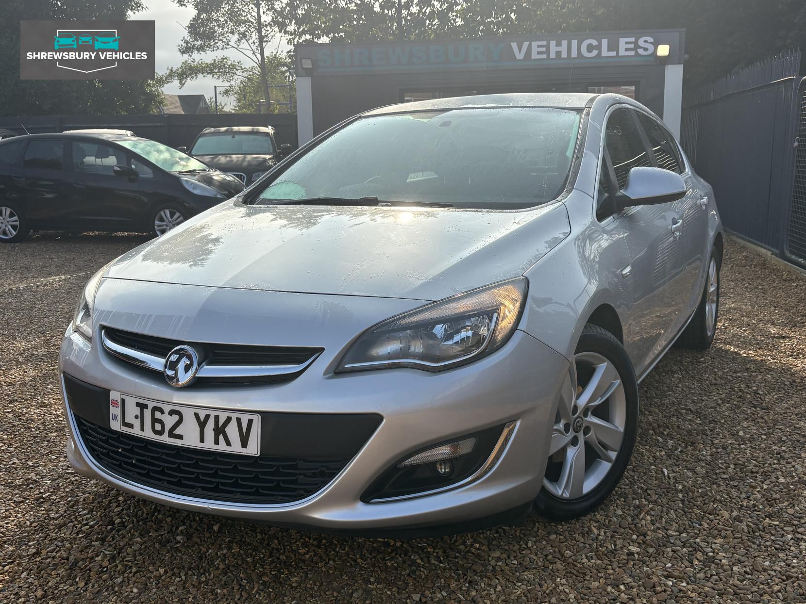 Vauxhall Astra 1.6 16v SRi Hatchback 5dr Petrol Manual Euro 5 (115 ps)