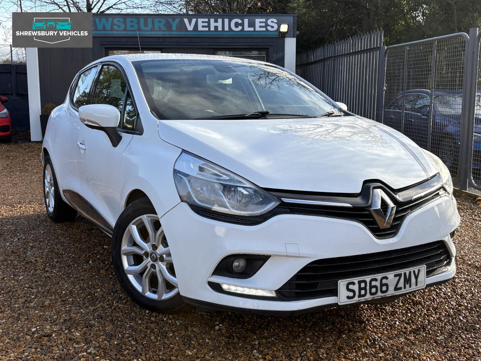 Renault Clio 0.9 TCe Dynamique Nav Hatchback 5dr Petrol Manual Euro 6 (s/s) (90 ps)