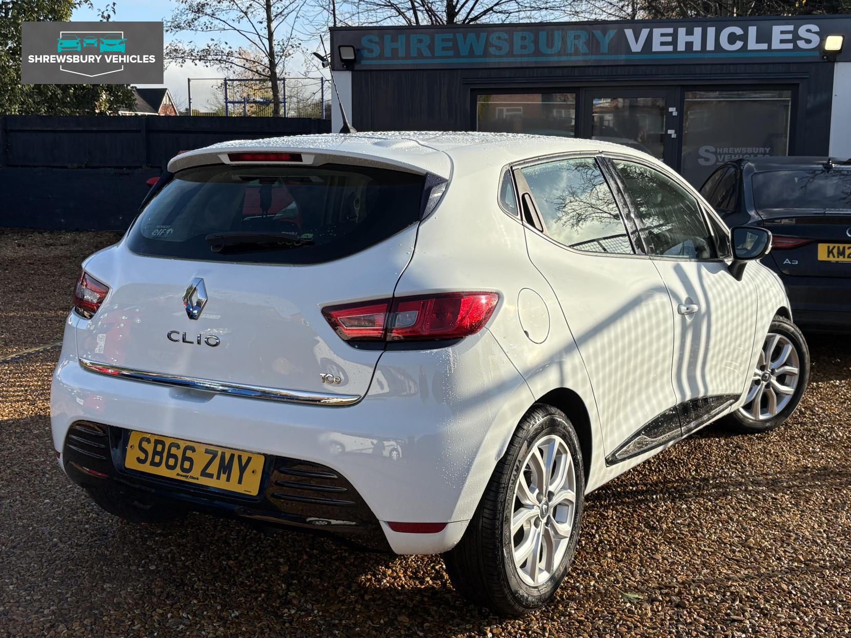 Renault Clio 0.9 TCe Dynamique Nav Hatchback 5dr Petrol Manual Euro 6 (s/s) (90 ps)