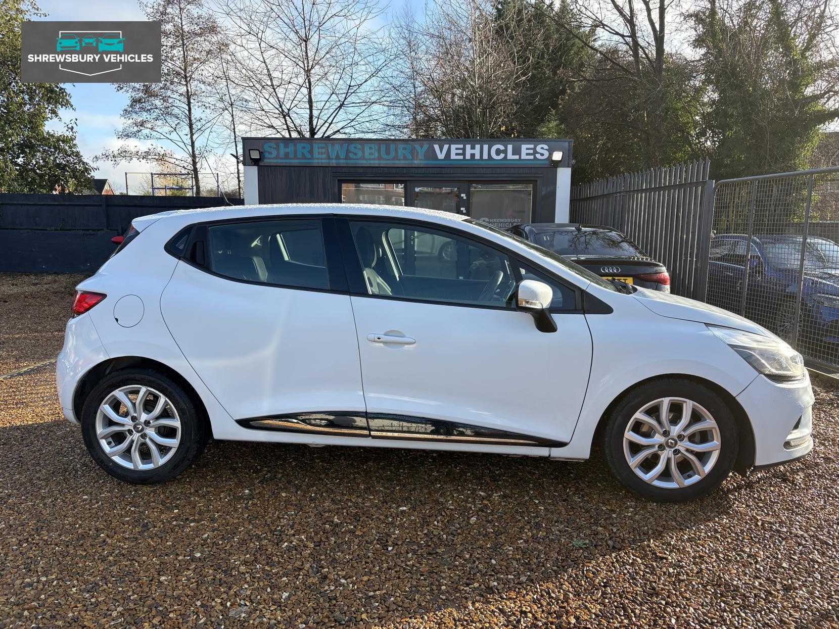 Renault Clio 0.9 TCe Dynamique Nav Hatchback 5dr Petrol Manual Euro 6 (s/s) (90 ps)