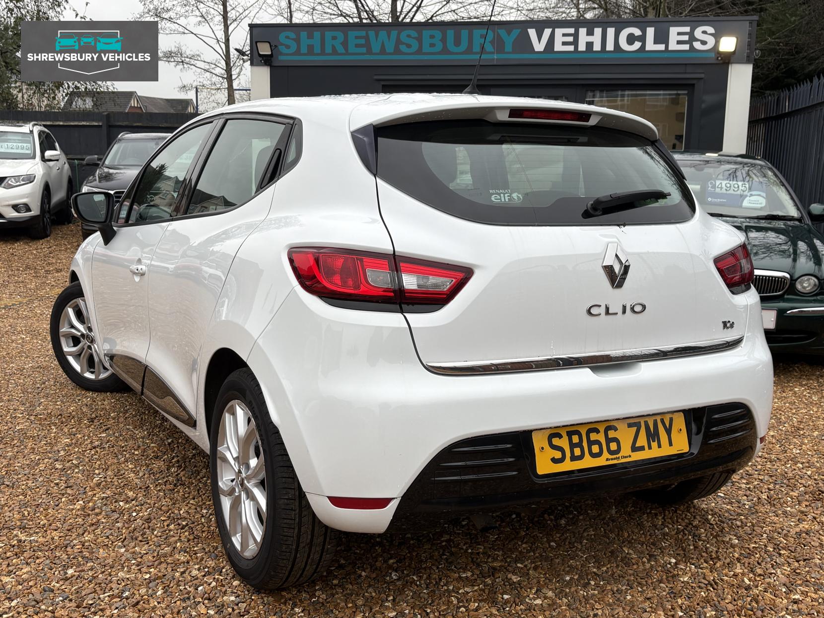 Renault Clio 0.9 TCe Dynamique Nav Hatchback 5dr Petrol Manual Euro 6 (s/s) (90 ps)