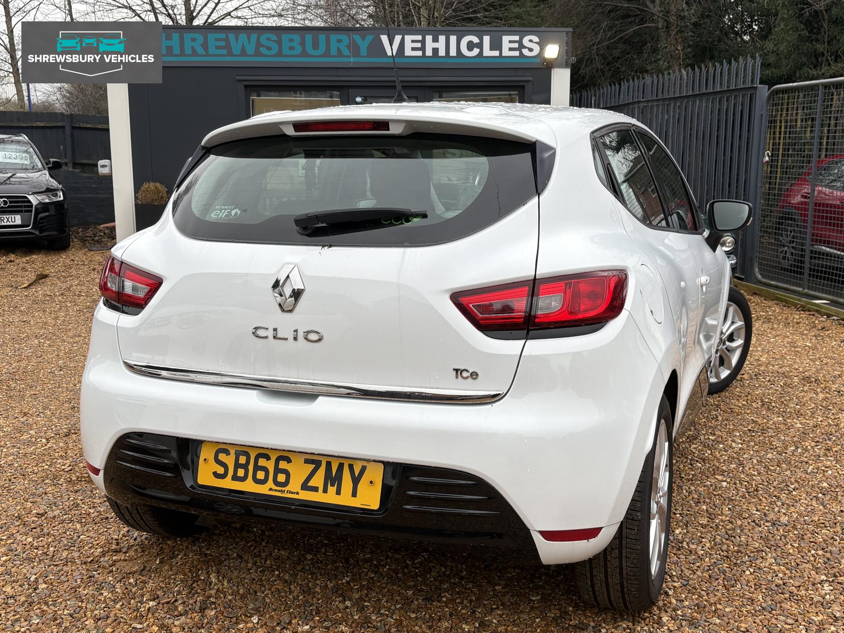 Renault Clio 0.9 TCe Dynamique Nav Hatchback 5dr Petrol Manual Euro 6 (s/s) (90 ps)