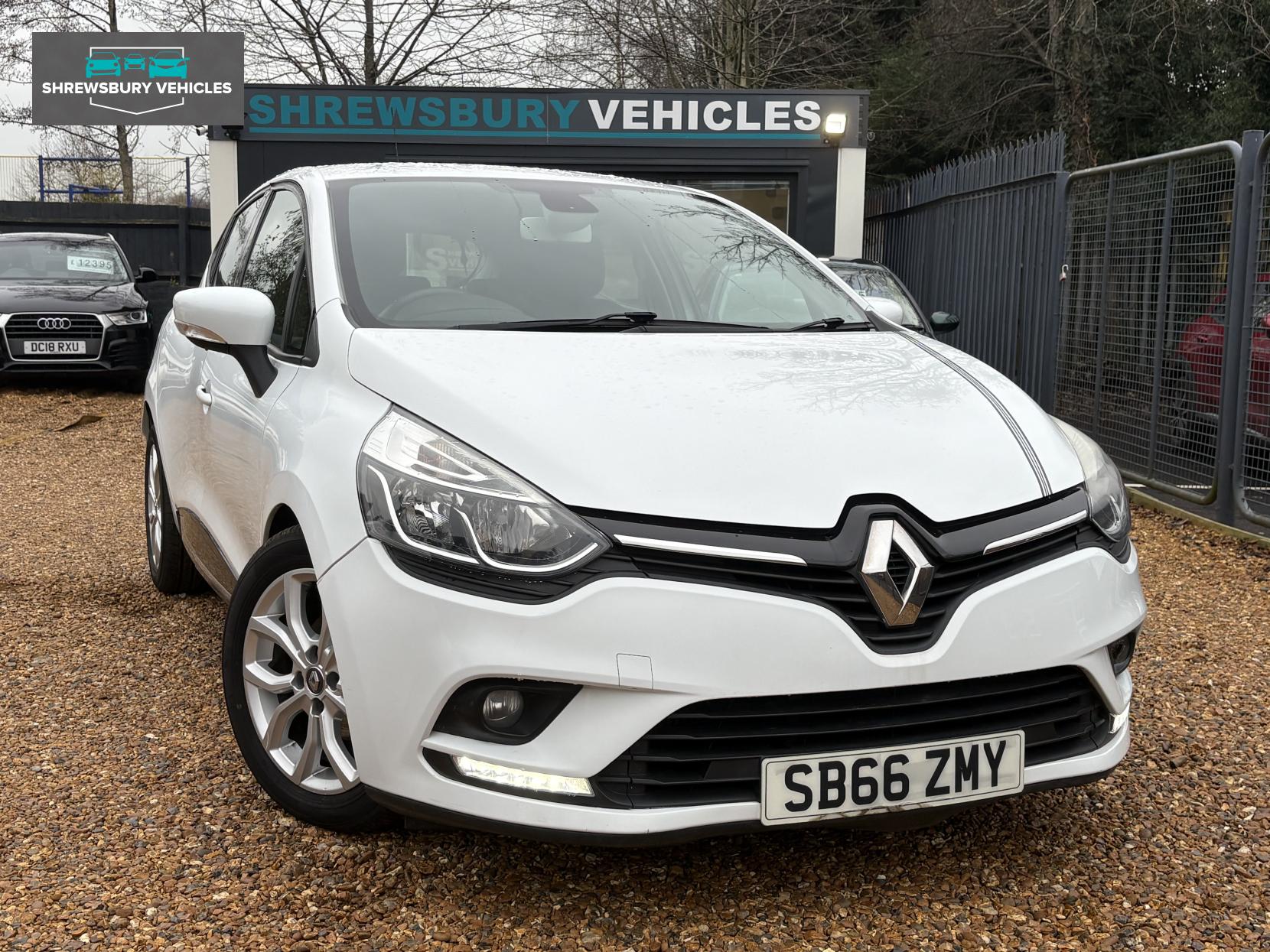 Renault Clio 0.9 TCe Dynamique Nav Hatchback 5dr Petrol Manual Euro 6 (s/s) (90 ps)