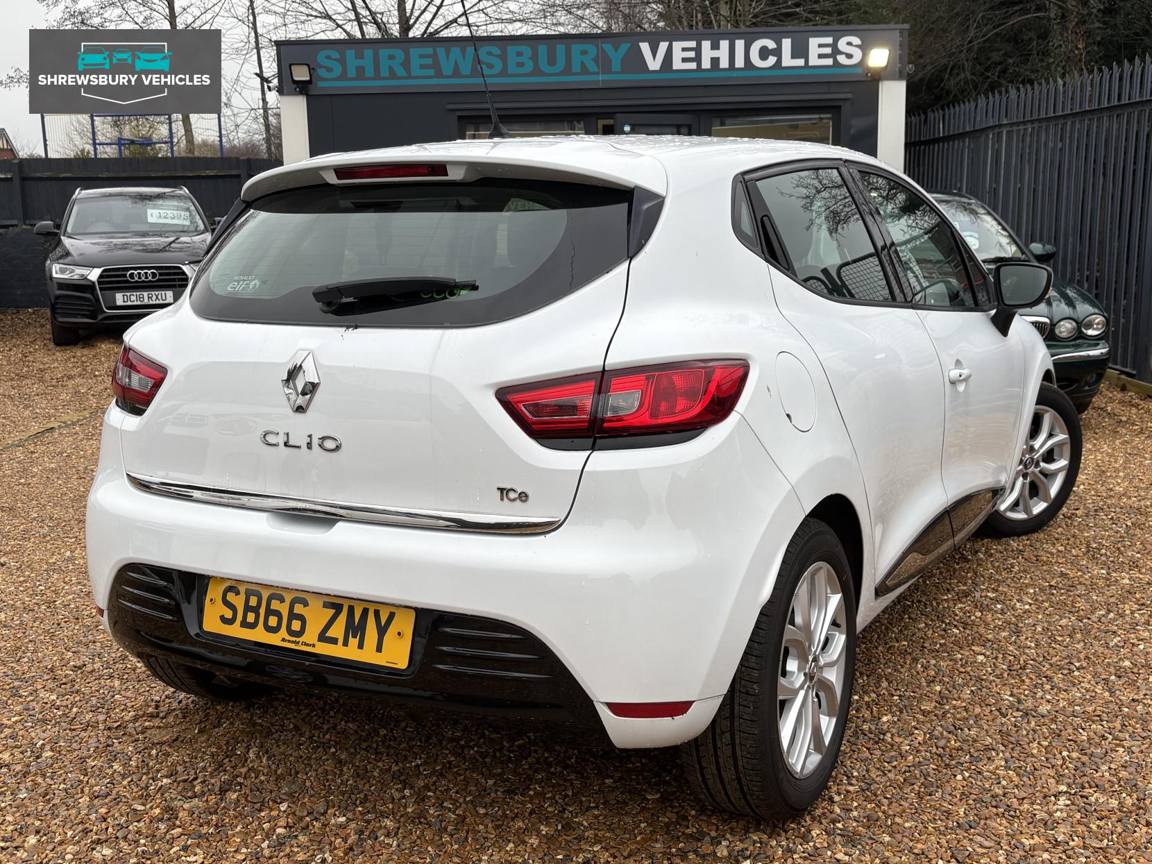 Renault Clio 0.9 TCe Dynamique Nav Hatchback 5dr Petrol Manual Euro 6 (s/s) (90 ps)