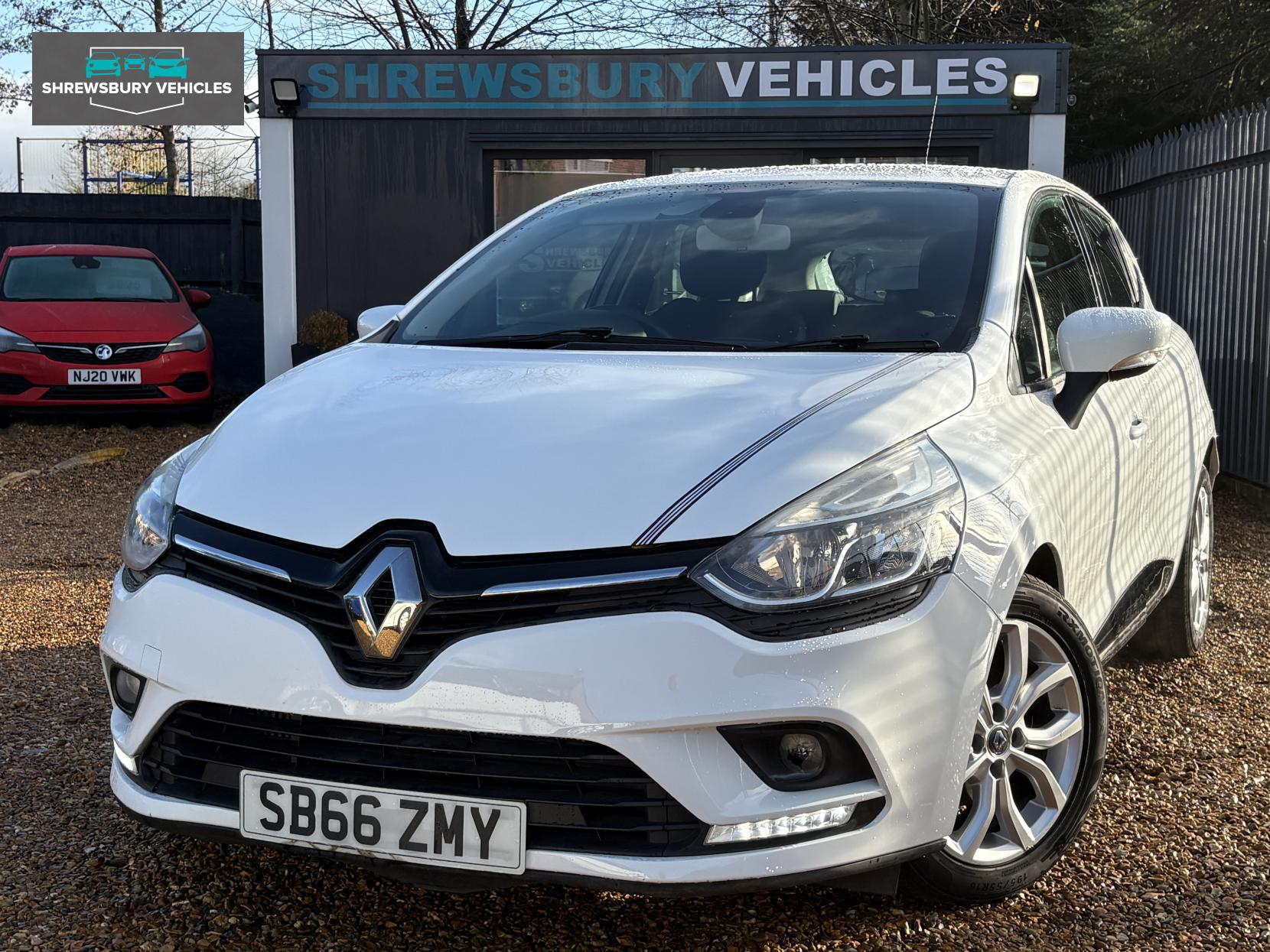 Renault Clio 0.9 TCe Dynamique Nav Hatchback 5dr Petrol Manual Euro 6 (s/s) (90 ps)