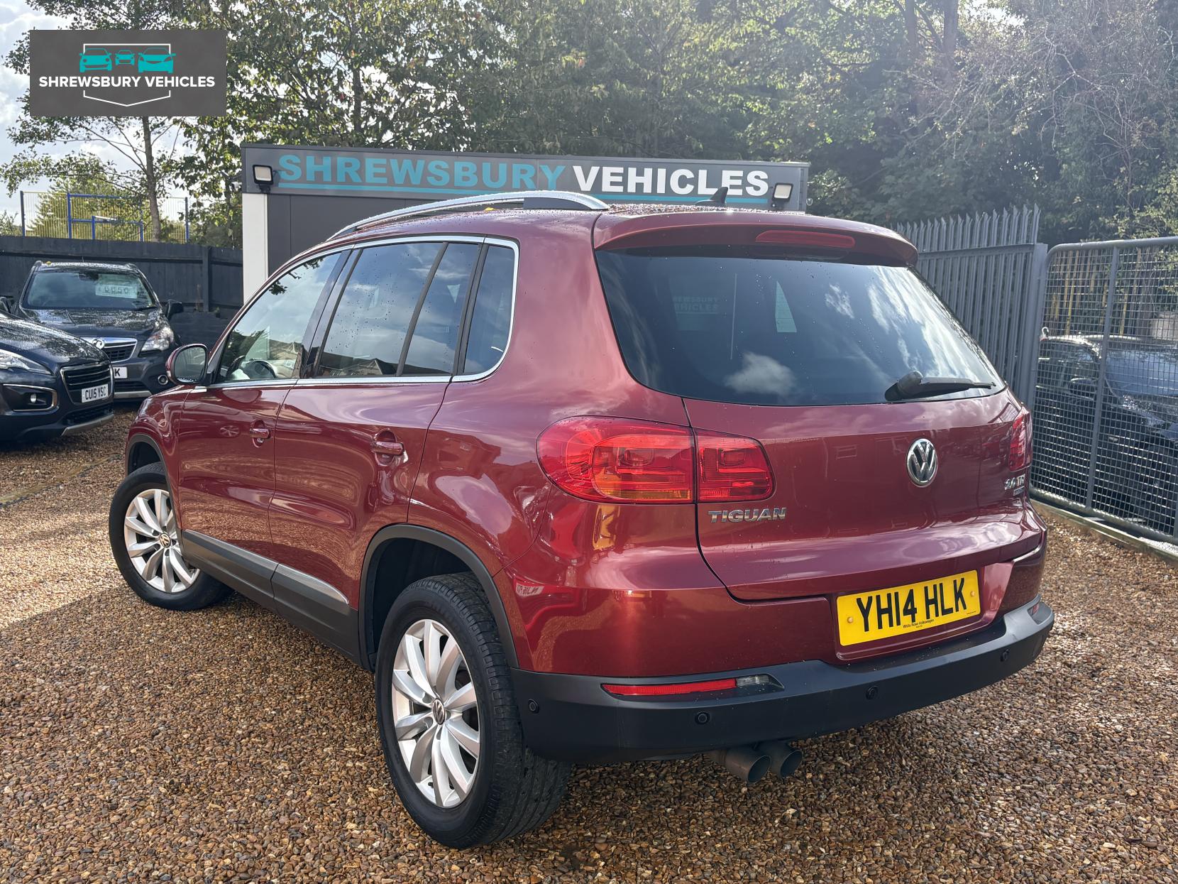 Volkswagen Tiguan 2.0 TDI BlueMotion Tech Match SUV 5dr Diesel DSG 4WD Euro 5 (s/s) (140 ps)