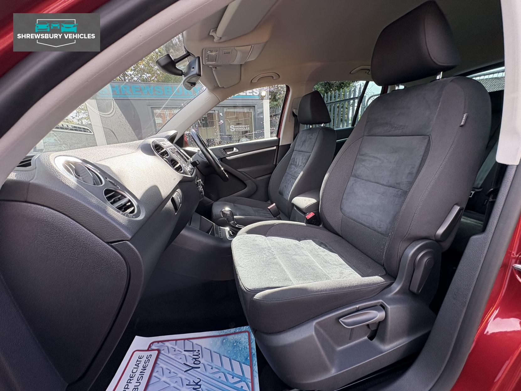 Volkswagen Tiguan 2.0 TDI BlueMotion Tech Match SUV 5dr Diesel DSG 4WD Euro 5 (s/s) (140 ps)