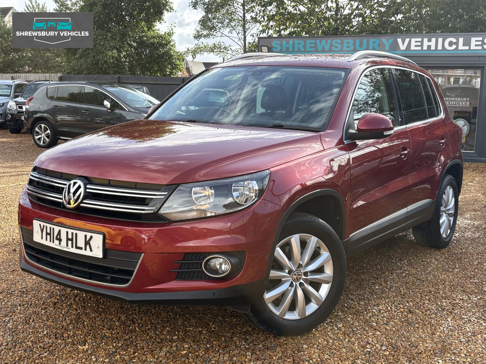 Volkswagen Tiguan 2.0 TDI BlueMotion Tech Match SUV 5dr Diesel DSG 4WD Euro 5 (s/s) (140 ps)