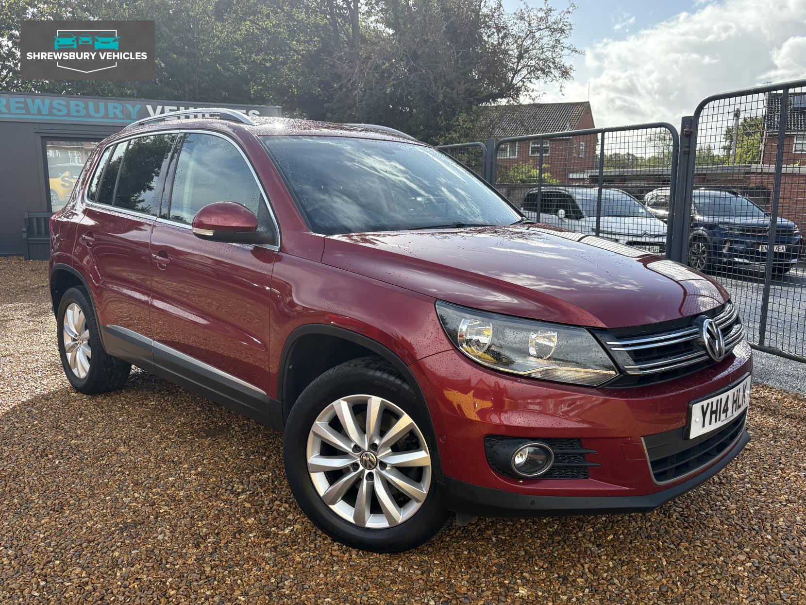 Volkswagen Tiguan 2.0 TDI BlueMotion Tech Match SUV 5dr Diesel DSG 4WD Euro 5 (s/s) (140 ps)