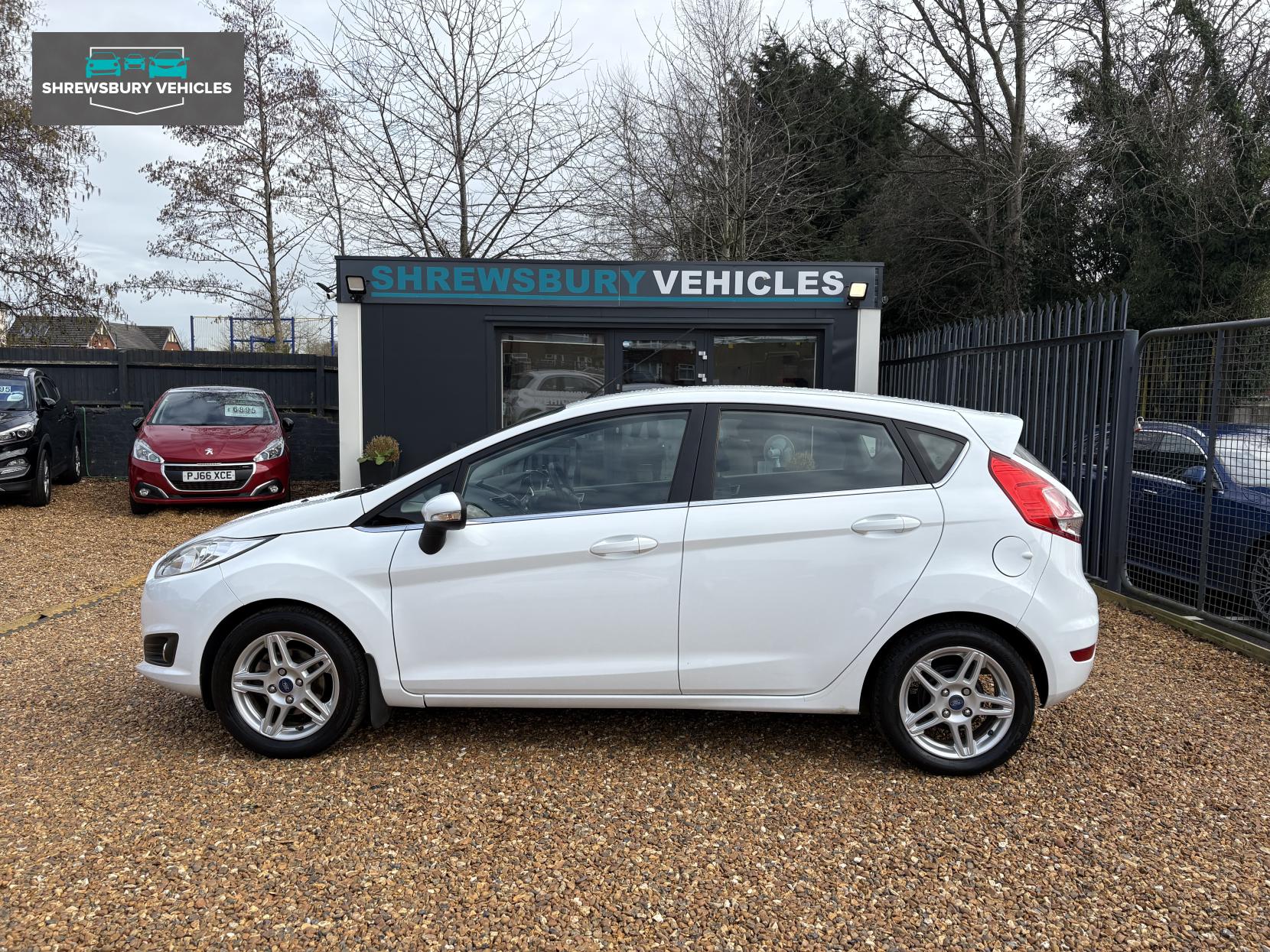 Ford Fiesta 1.25 Zetec Hatchback 5dr Petrol Manual Euro 5 (82 ps)