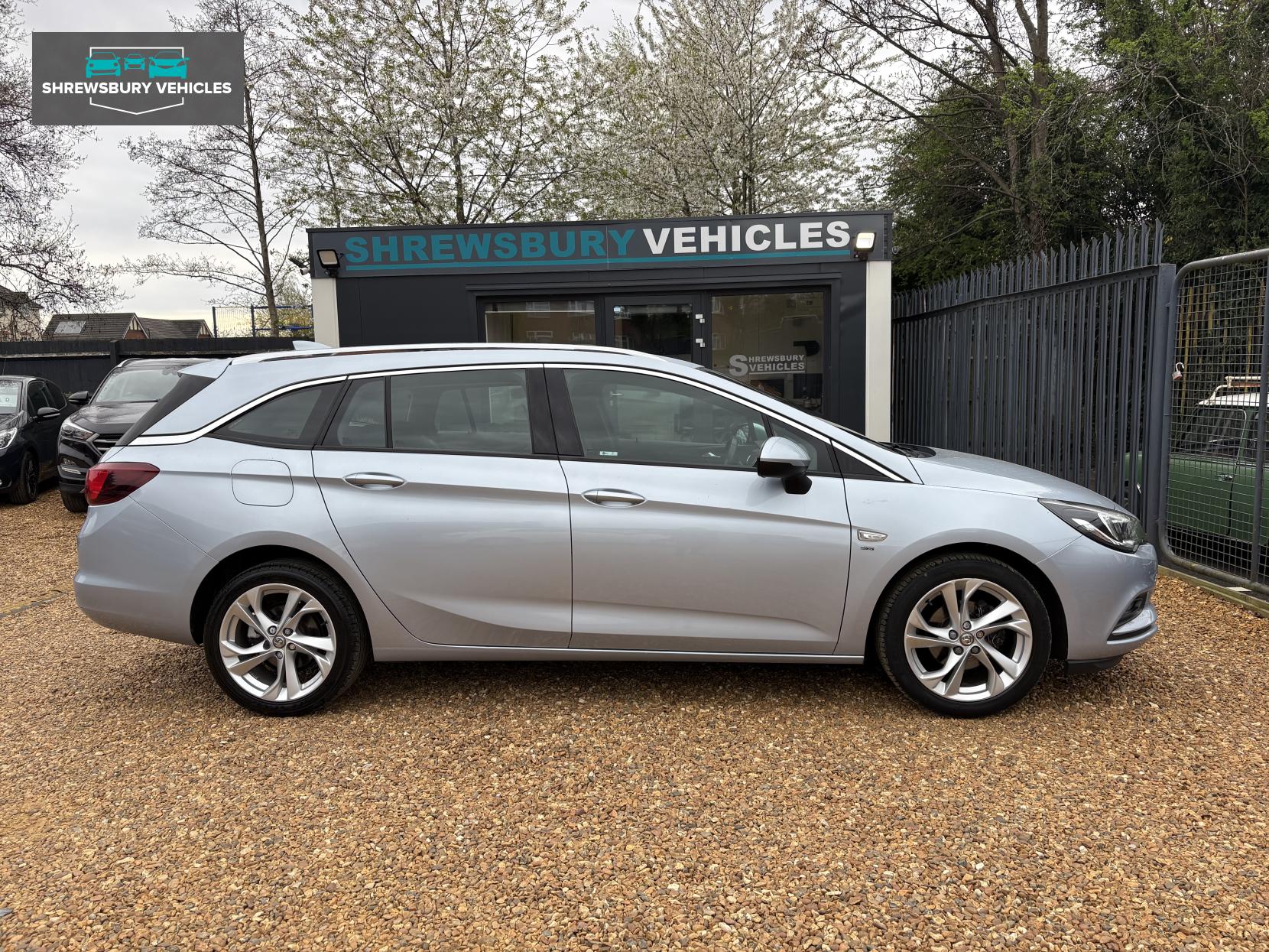 Vauxhall Astra 1.4i Turbo SRi Nav Sports Tourer 5dr Petrol Manual Euro 6 (150 ps)